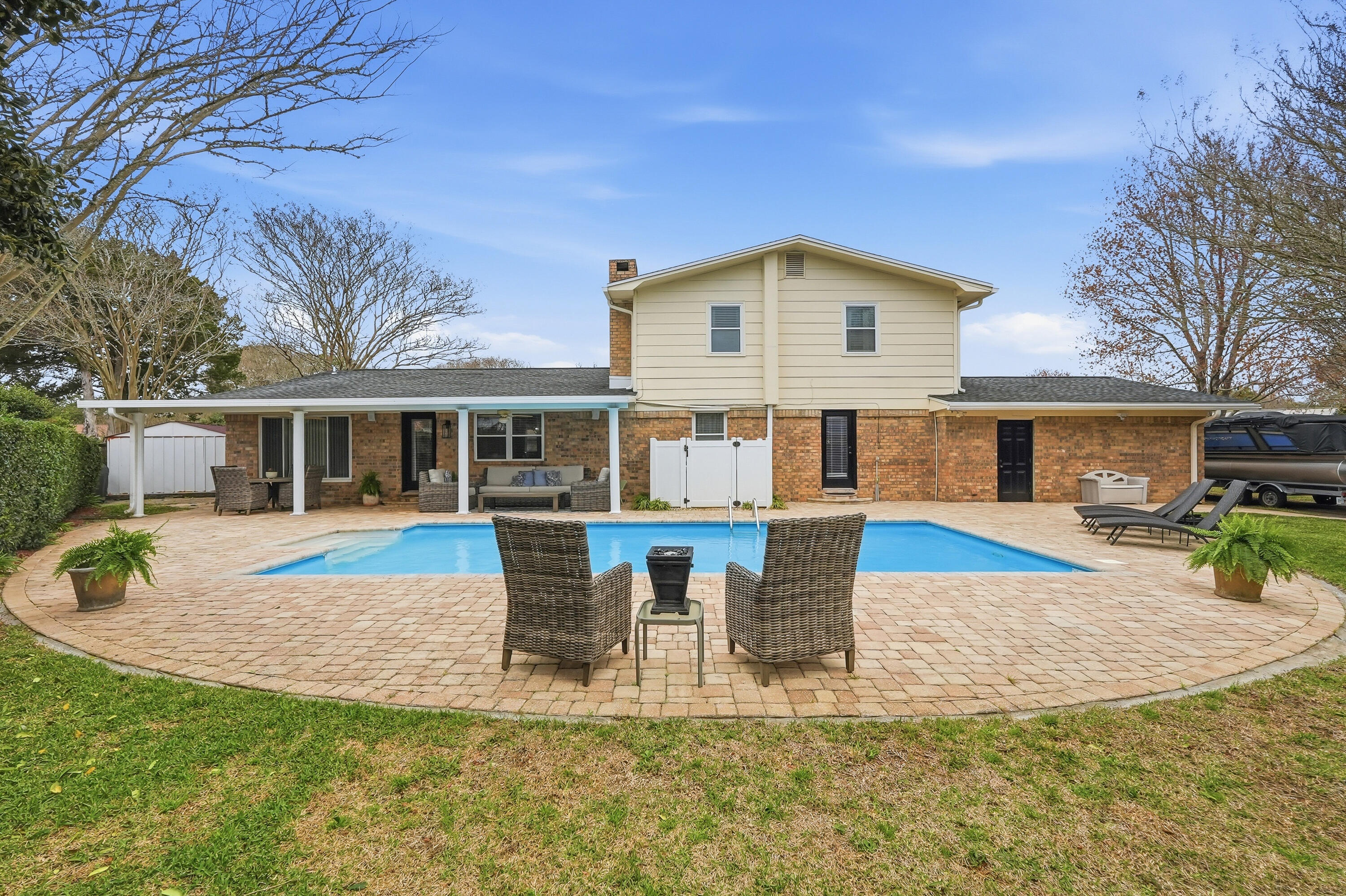 LAKE LORRAINE ESTATES 3 - Residential