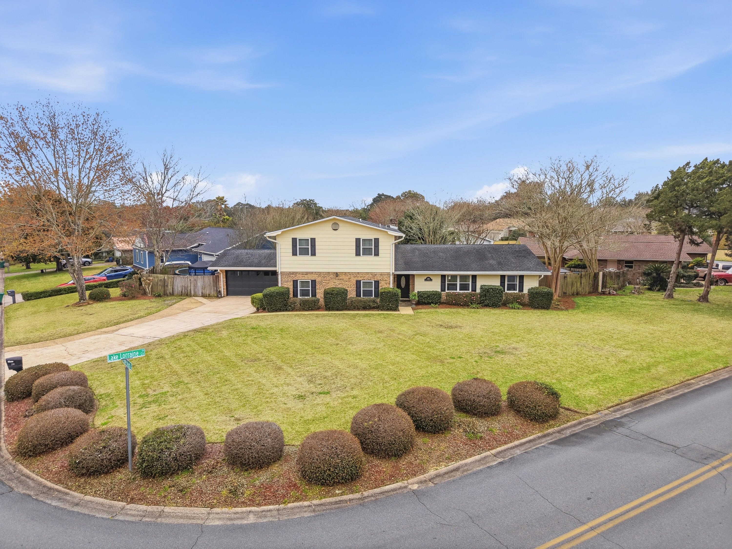 LAKE LORRAINE ESTATES 3 - Residential