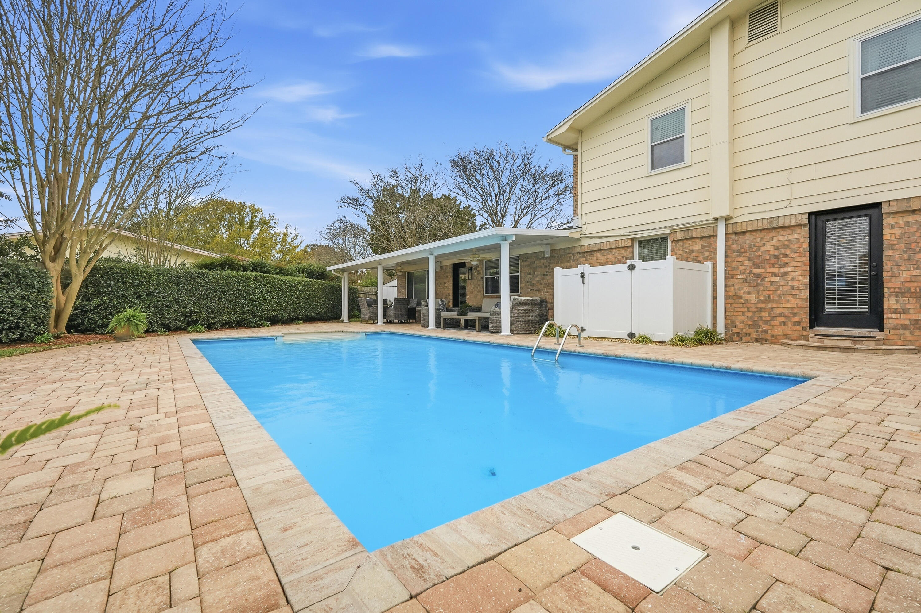 LAKE LORRAINE ESTATES 3 - Residential