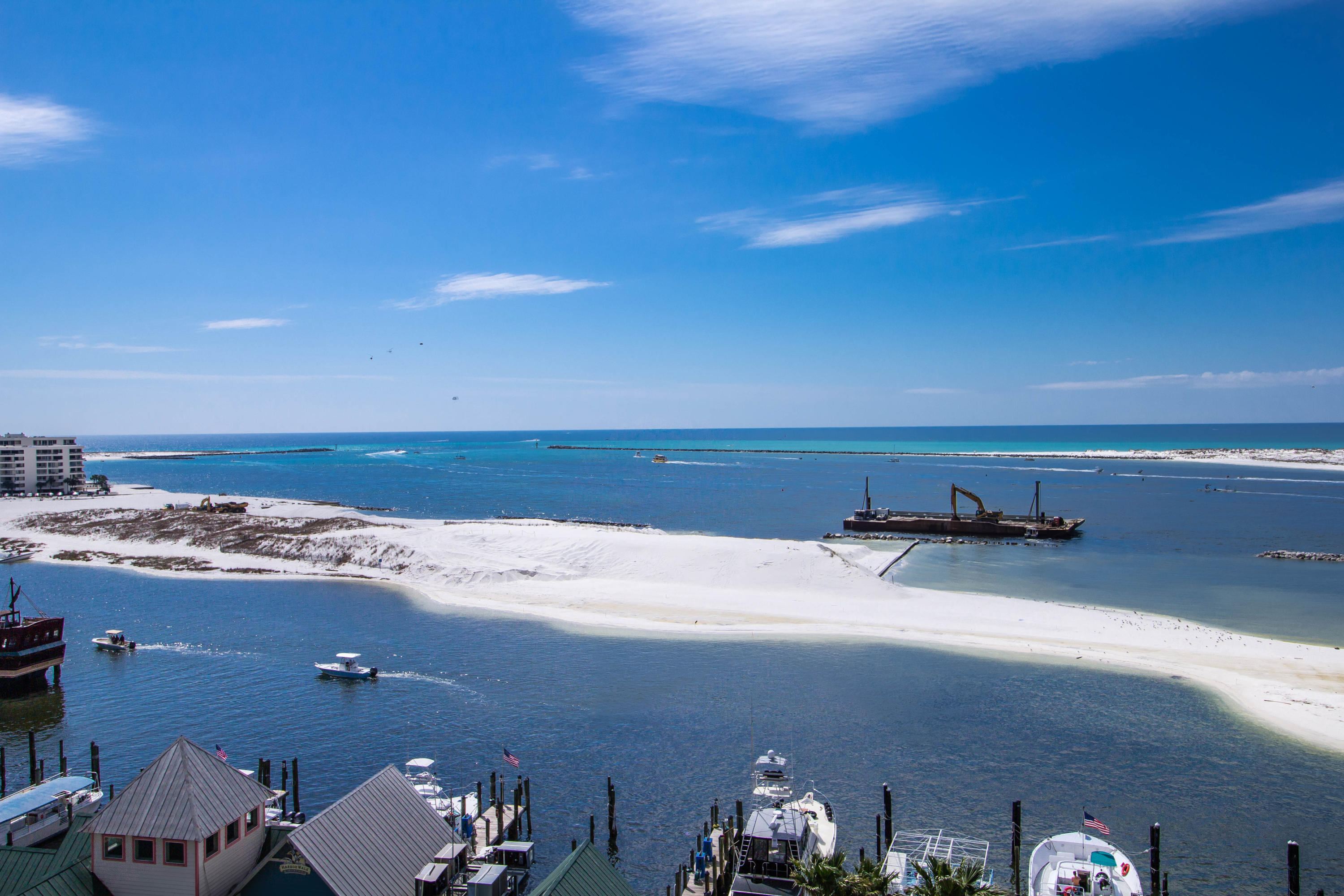 EMERALD GRANDE - Residential