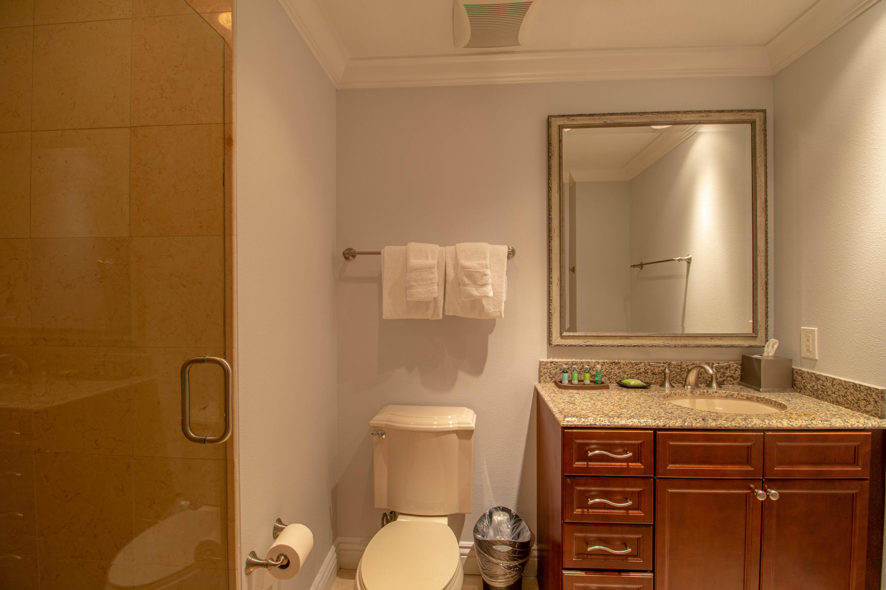 EMERALD GRANDE - Residential