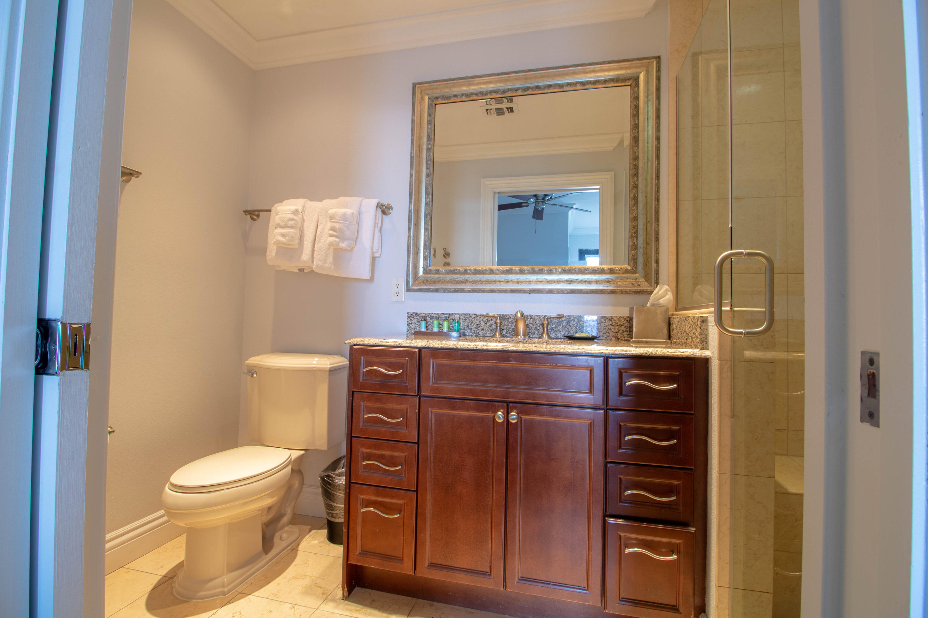 EMERALD GRANDE - Residential