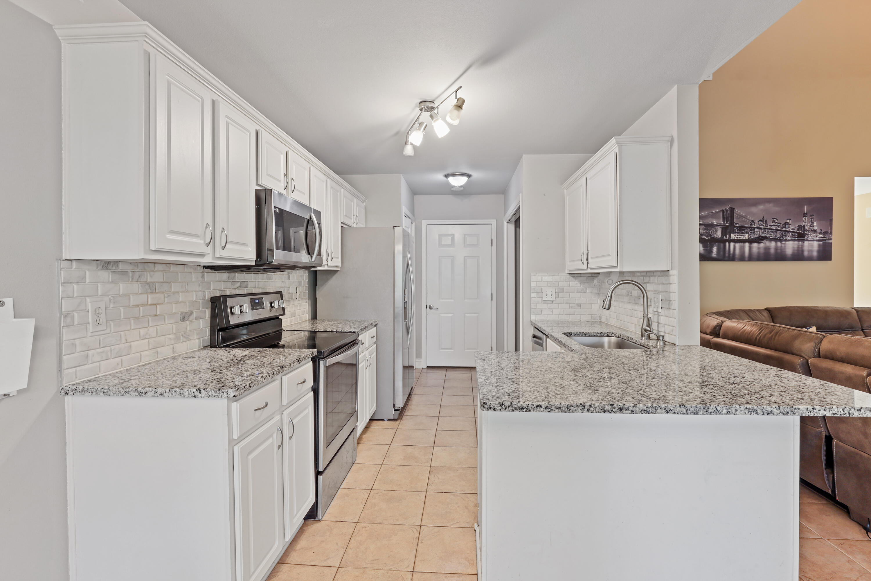 OLDE FLORIDA LAKES PH II - Residential Lease