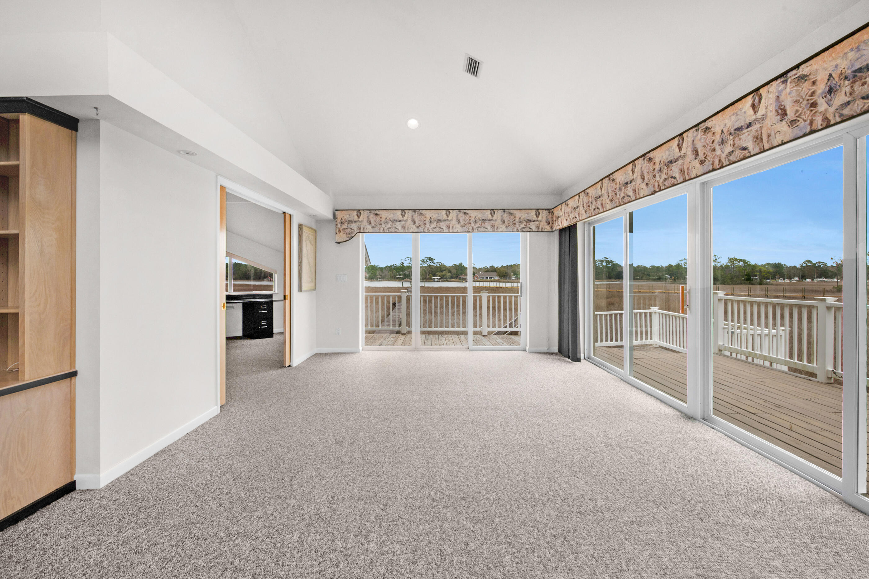 BAYSIDE - Residential