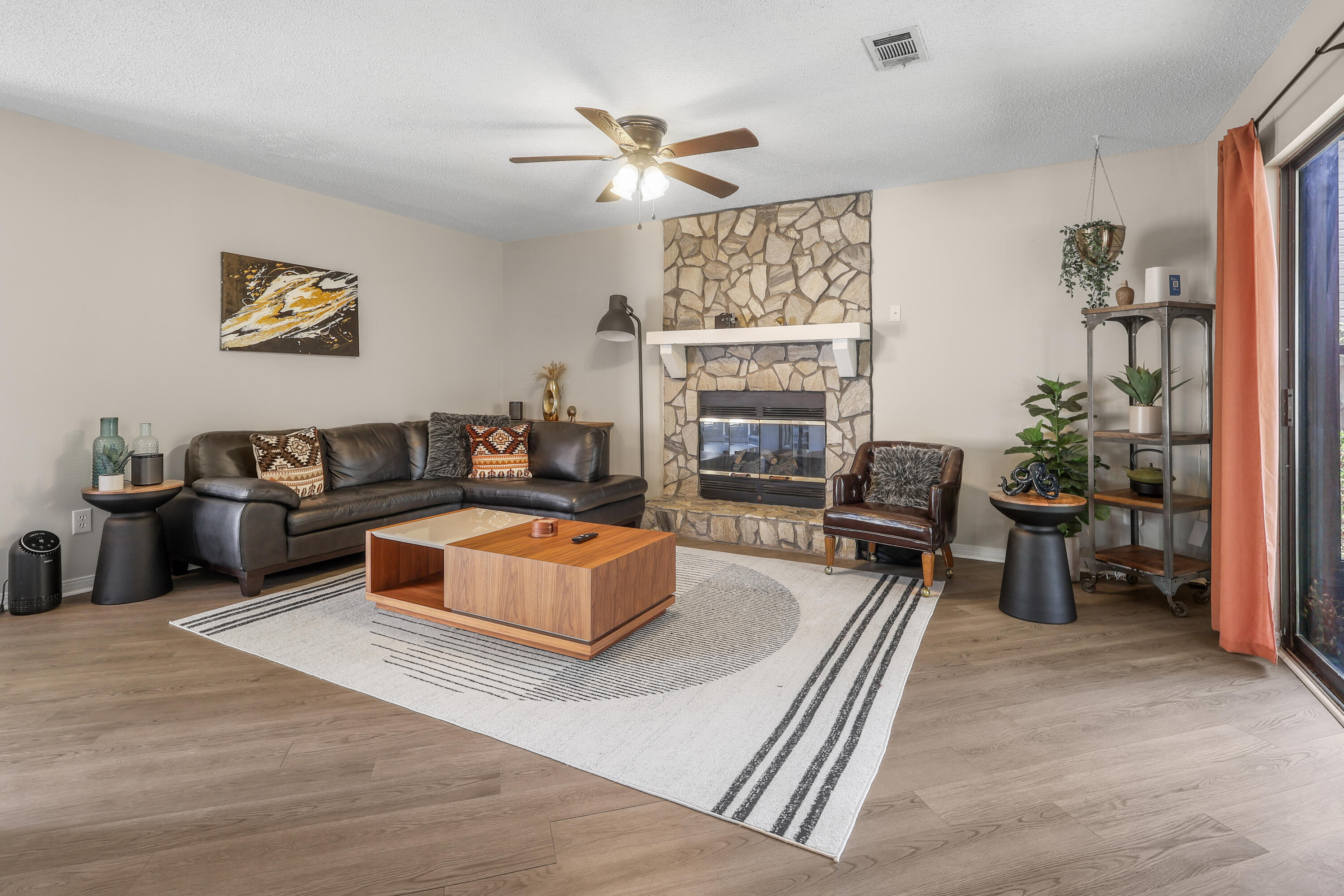 WOODLAND PARK ESTATES - Residential