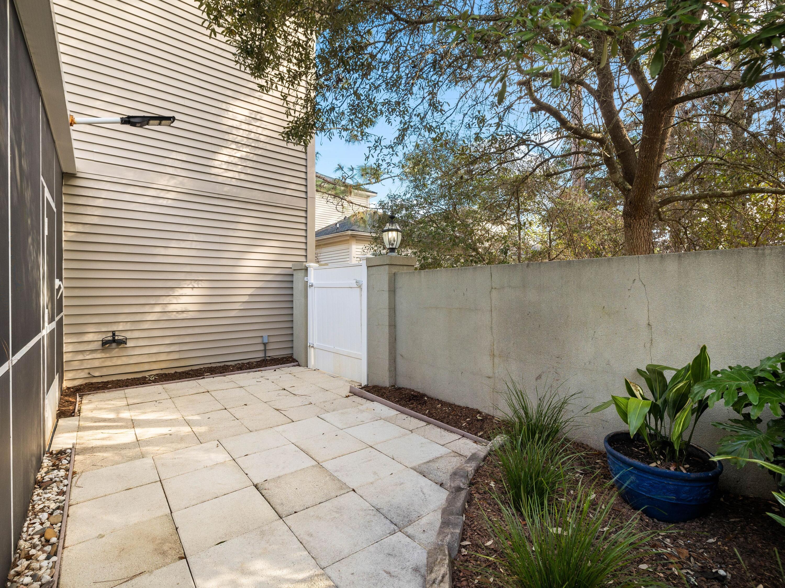 COURTYARDS OF SANTA ROSA BEACH - Residential