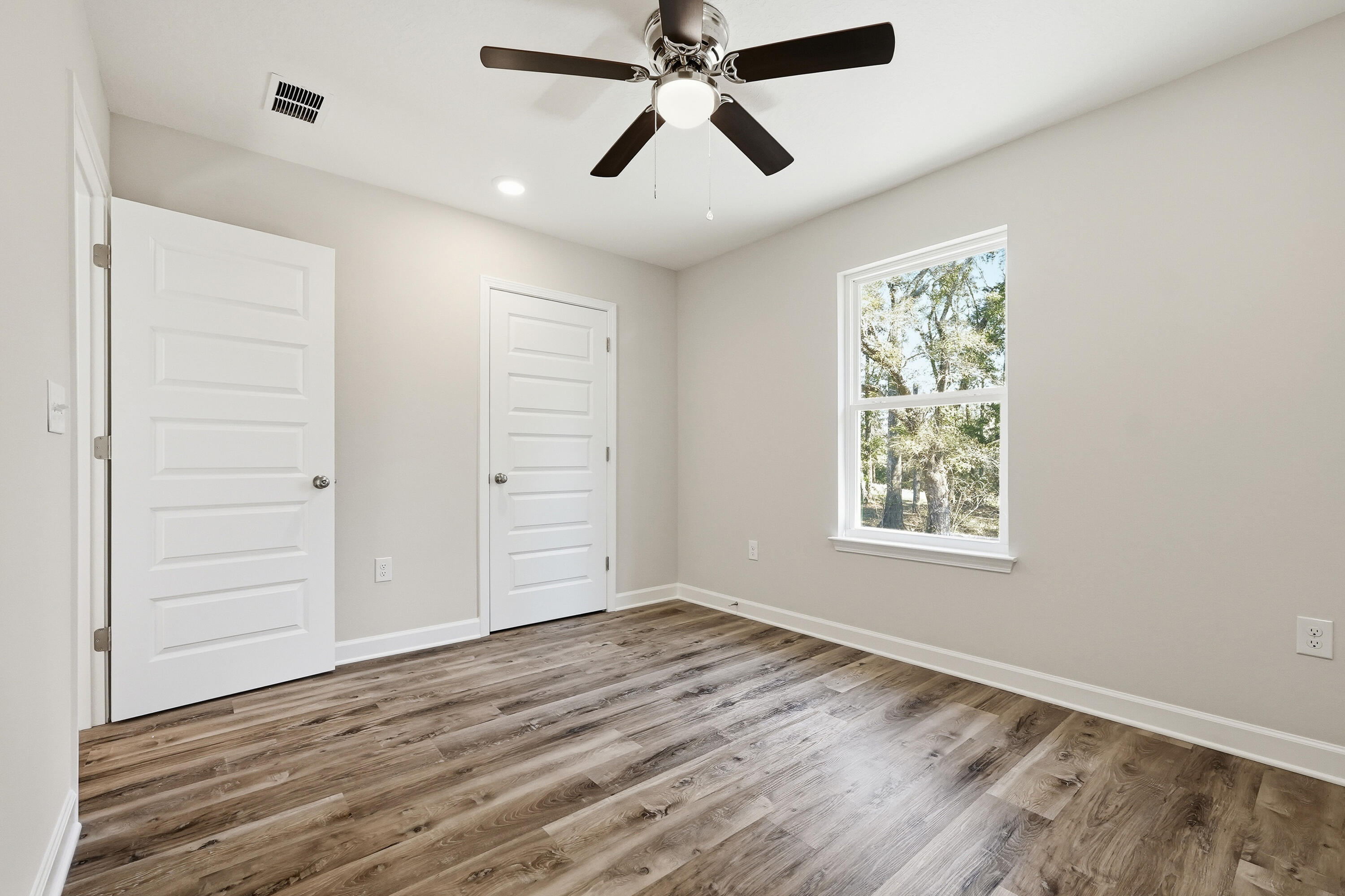 HOLLAND PLACE - Residential