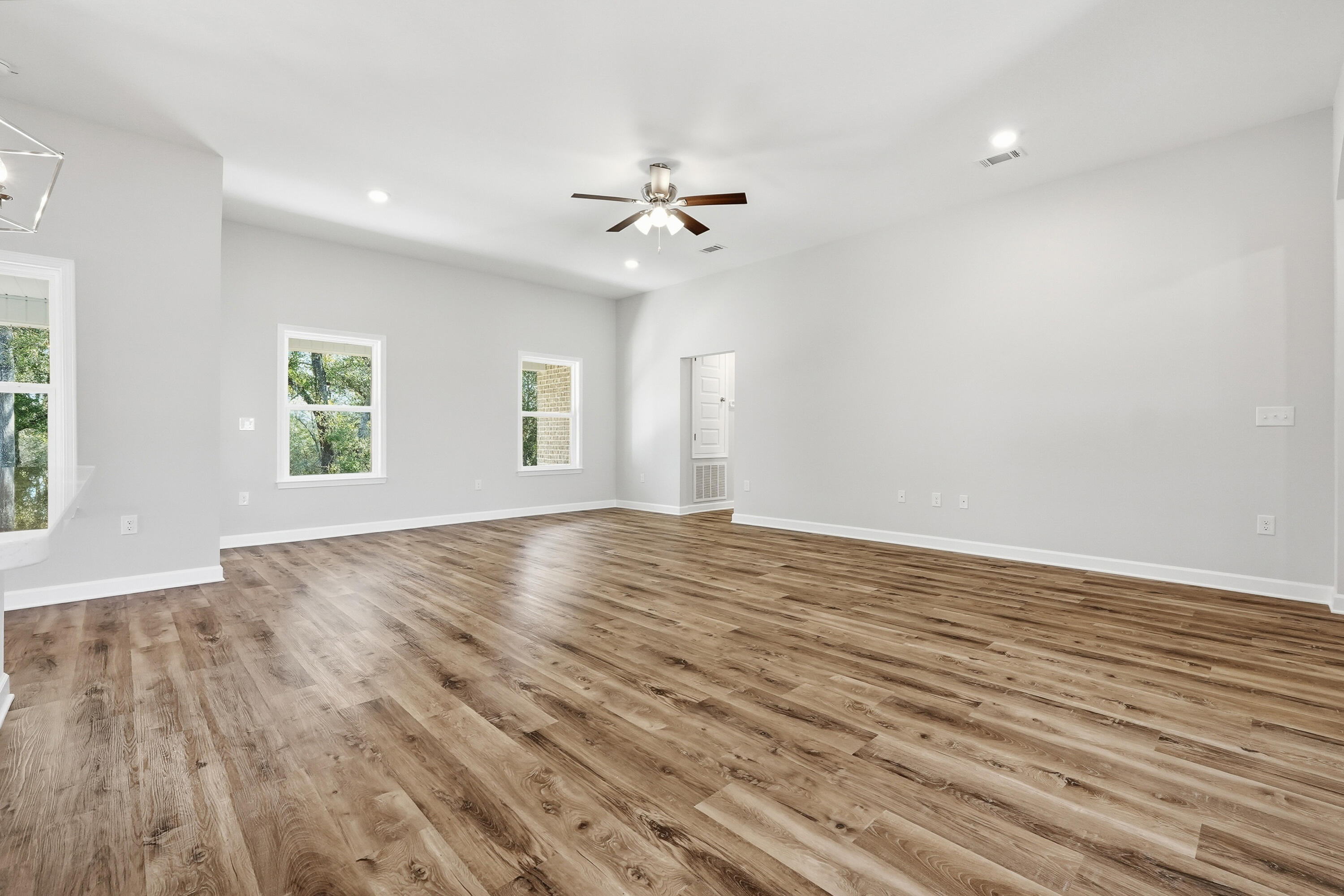 HOLLAND PLACE - Residential