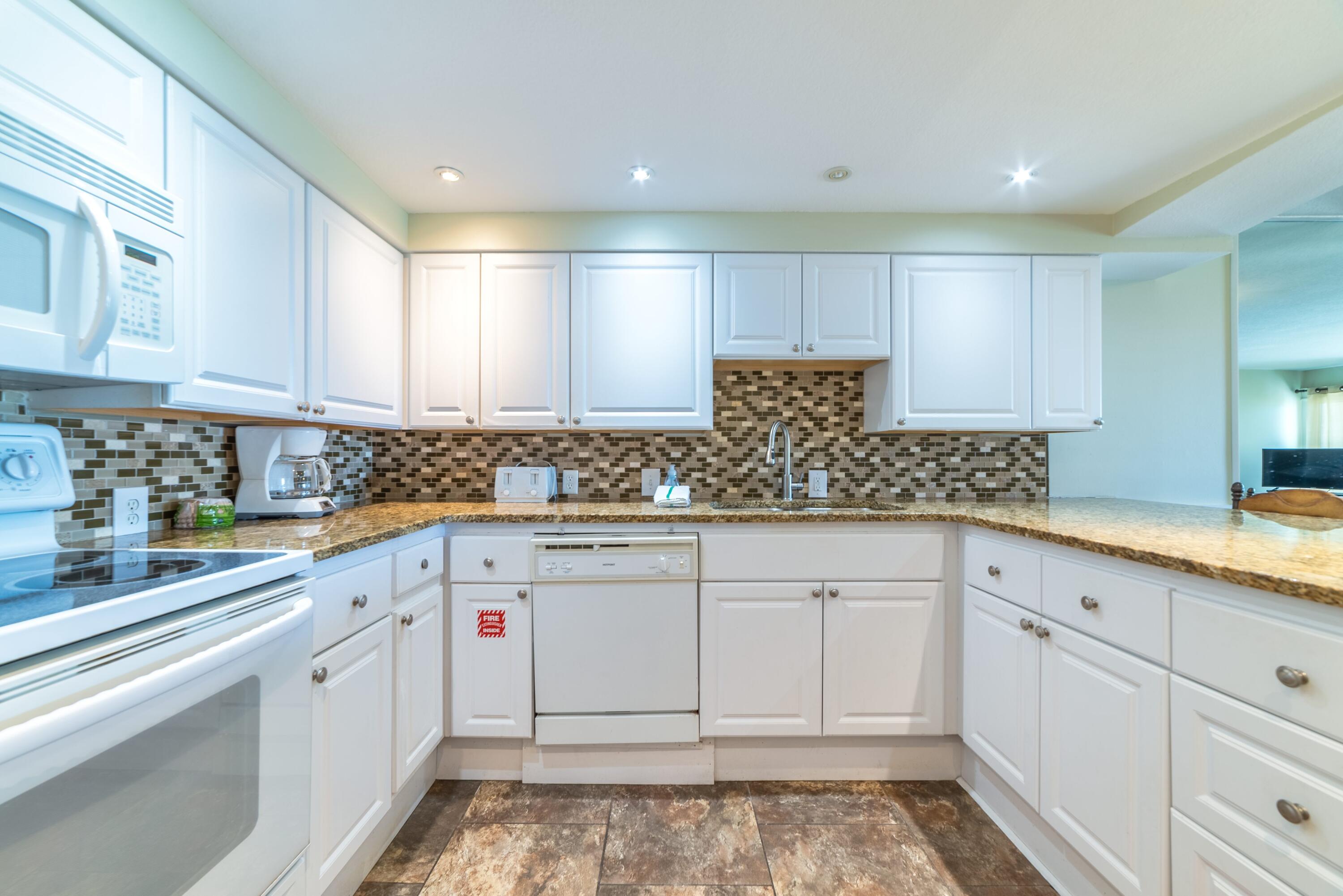 BEACH HOUSE CONDO PH 1 - Residential