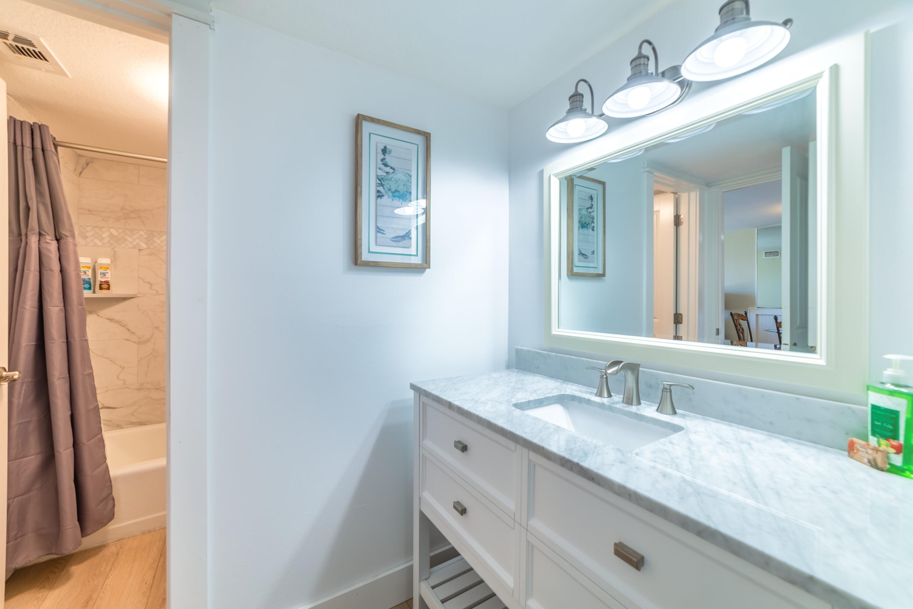 BEACH HOUSE CONDO PH 1 - Residential