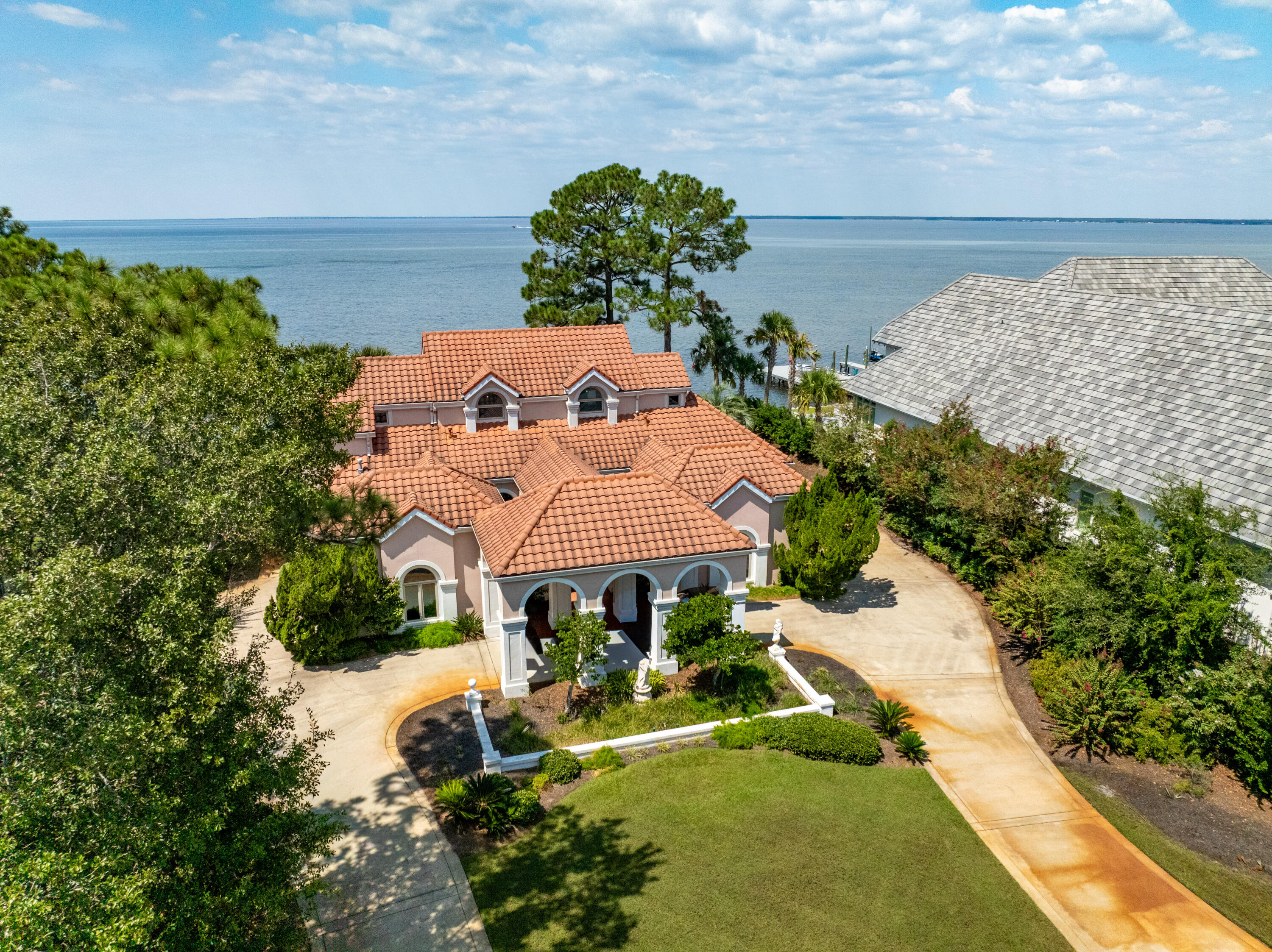 BURNT PINE - Residential