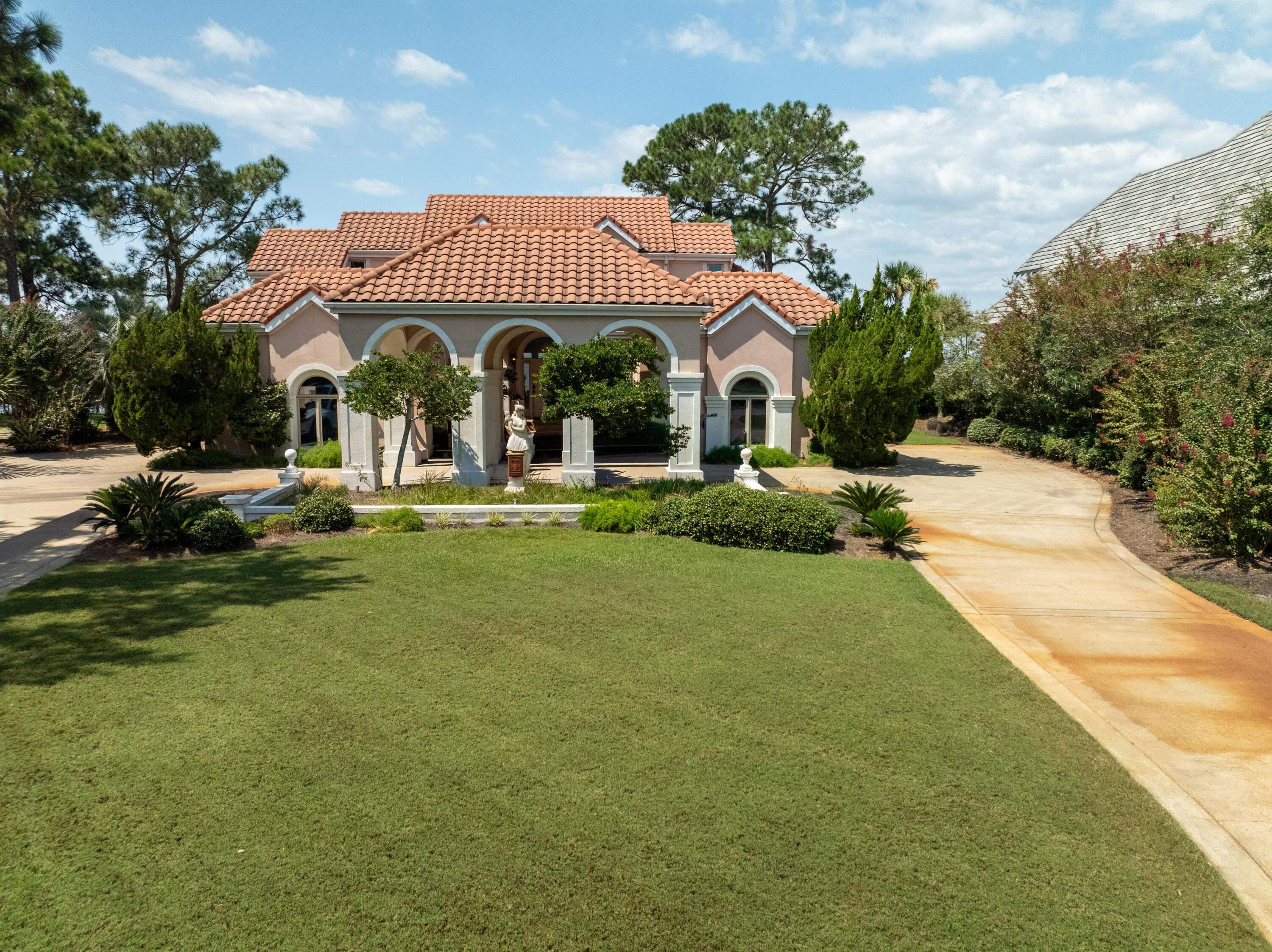 BURNT PINE - Residential