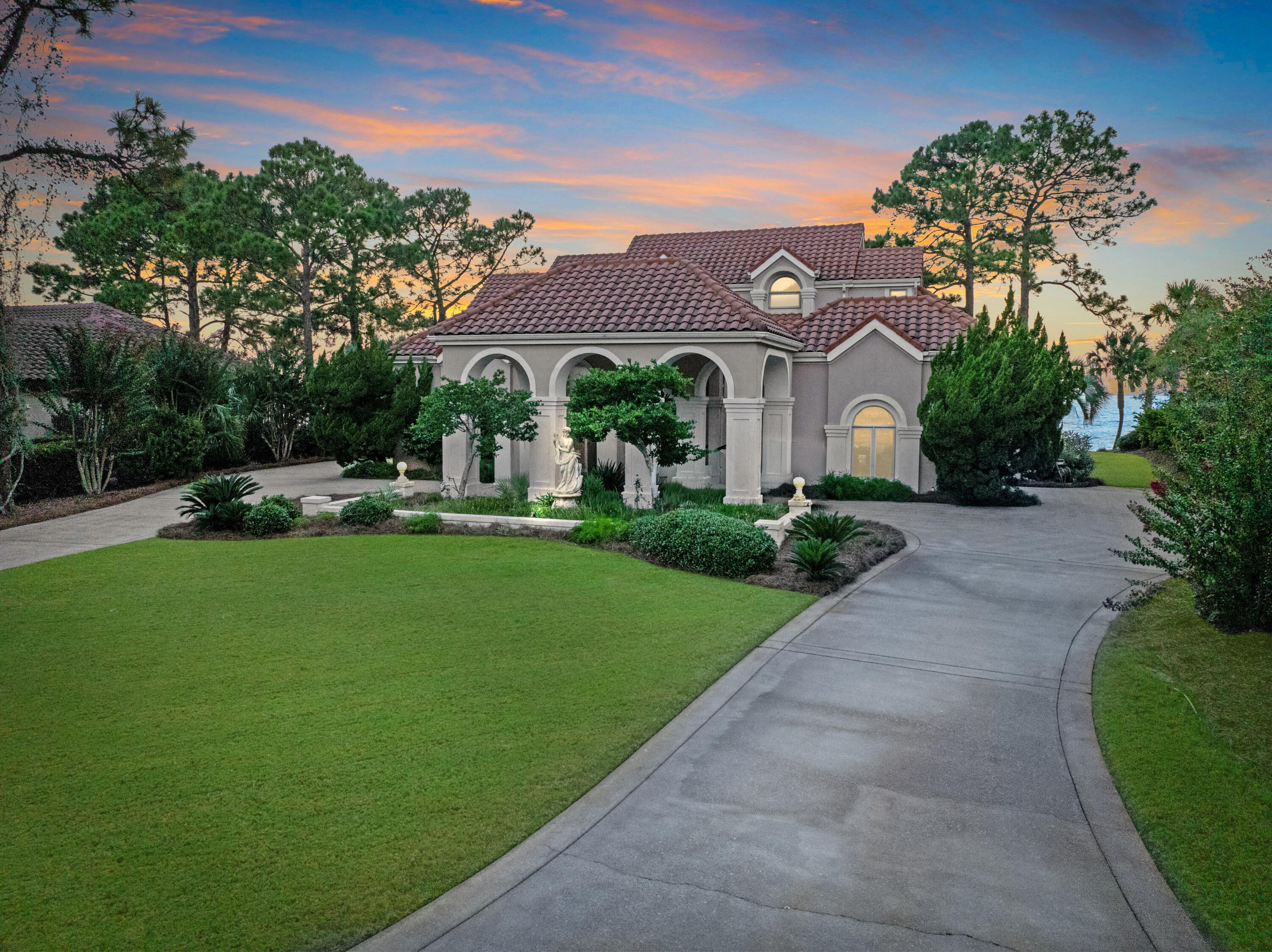 BURNT PINE - Residential