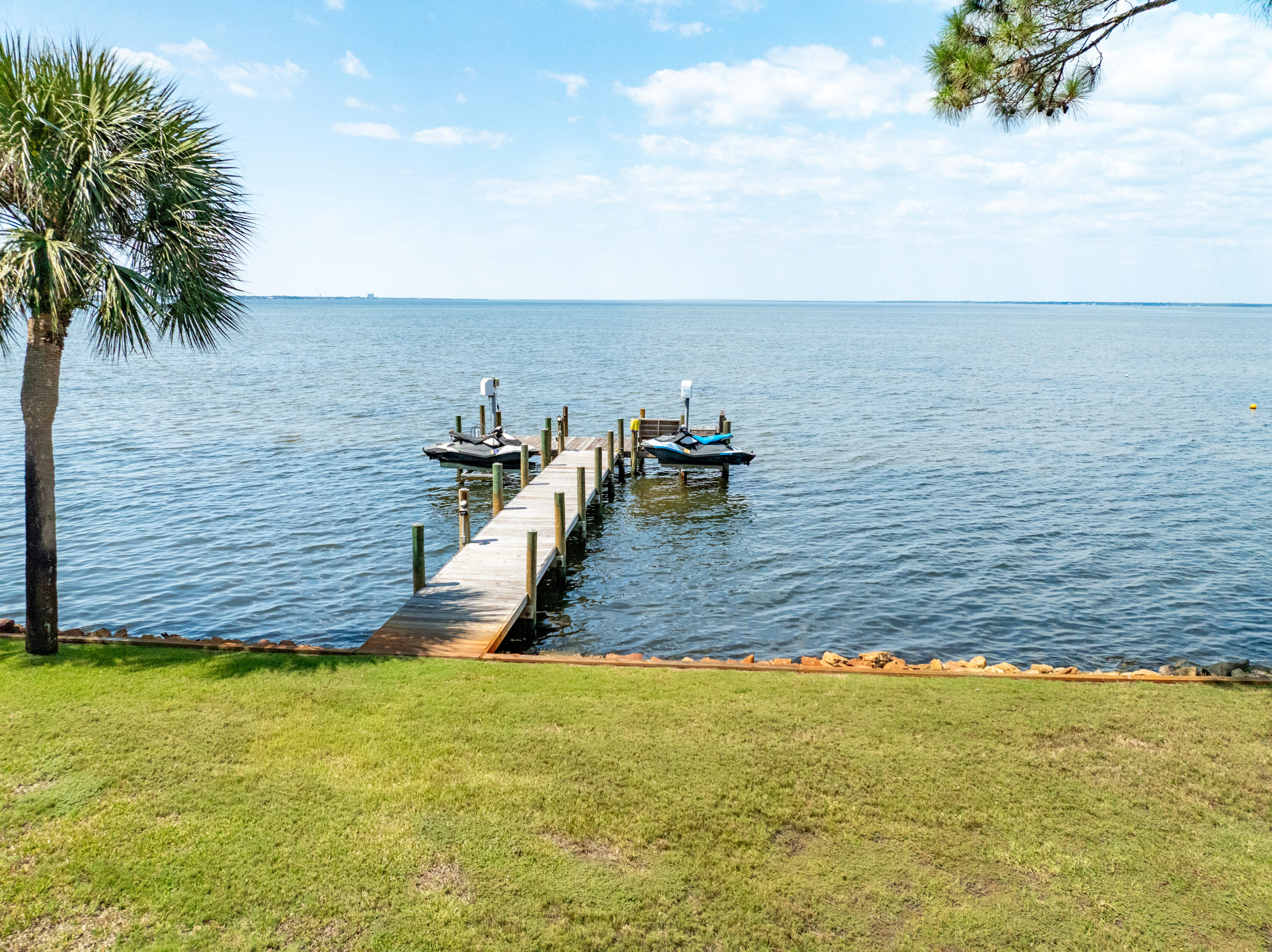 BURNT PINE - Residential