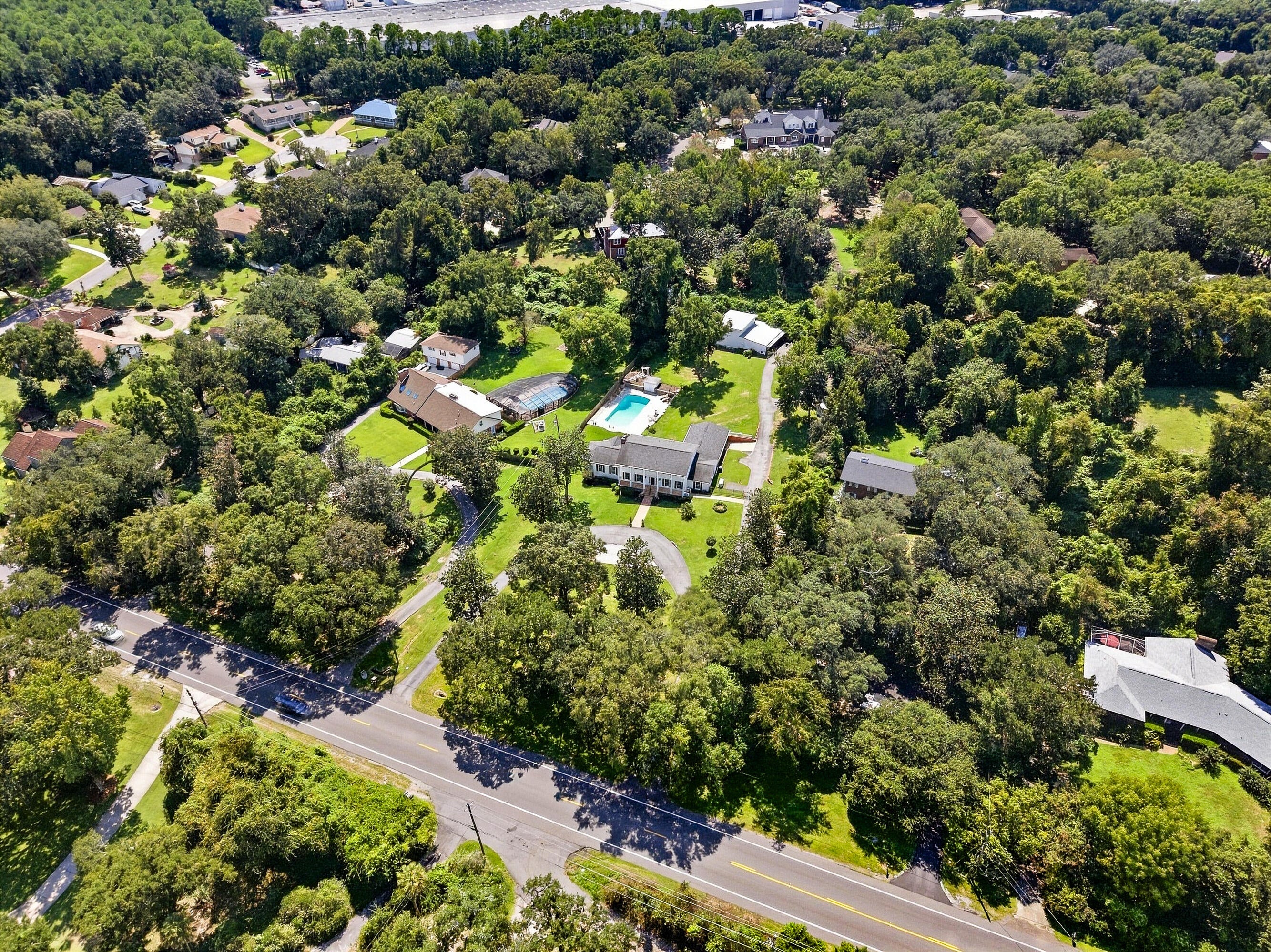 9511 Scenic Highway