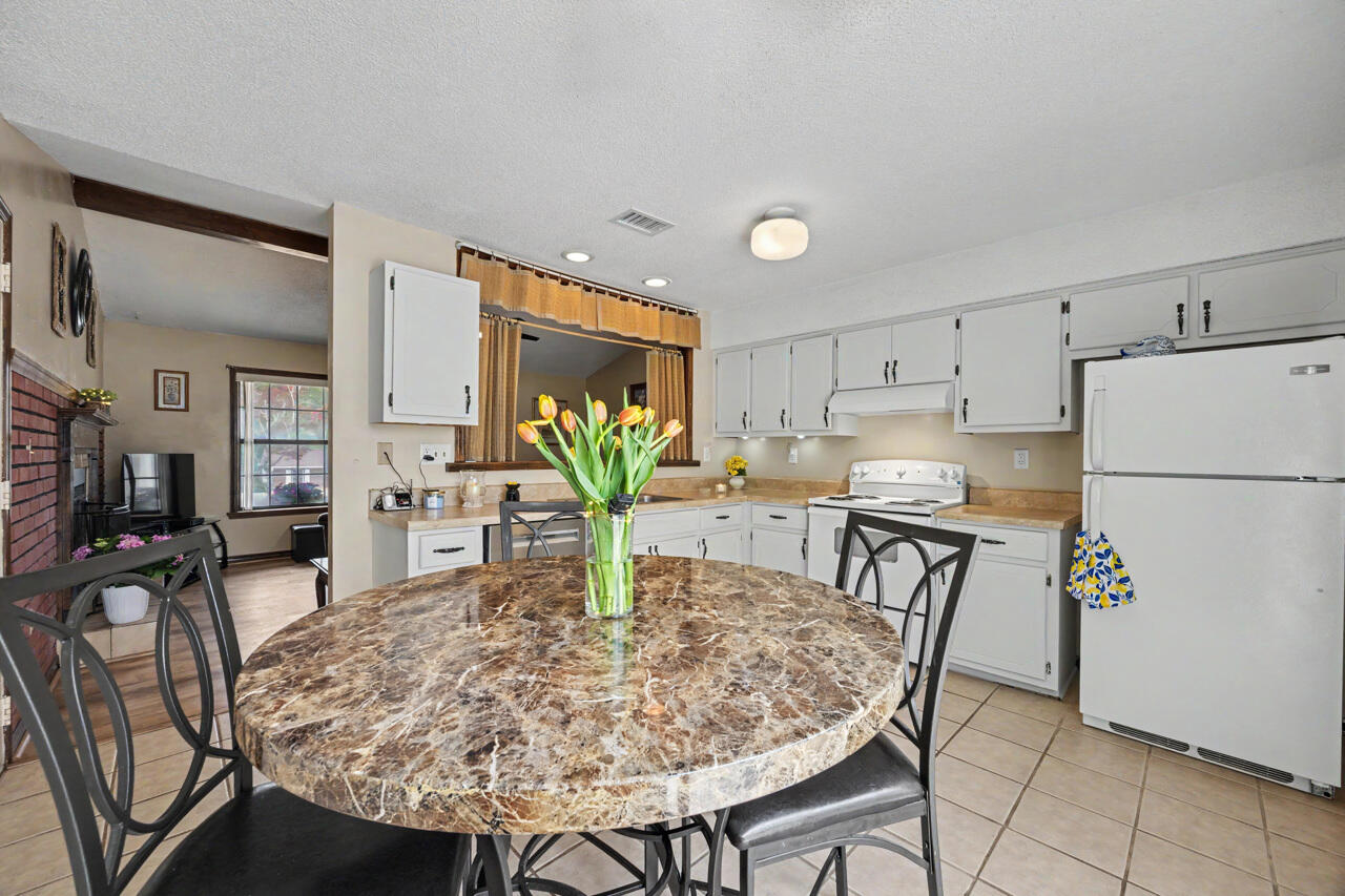 SHOAL WOOD ESTATES - Residential