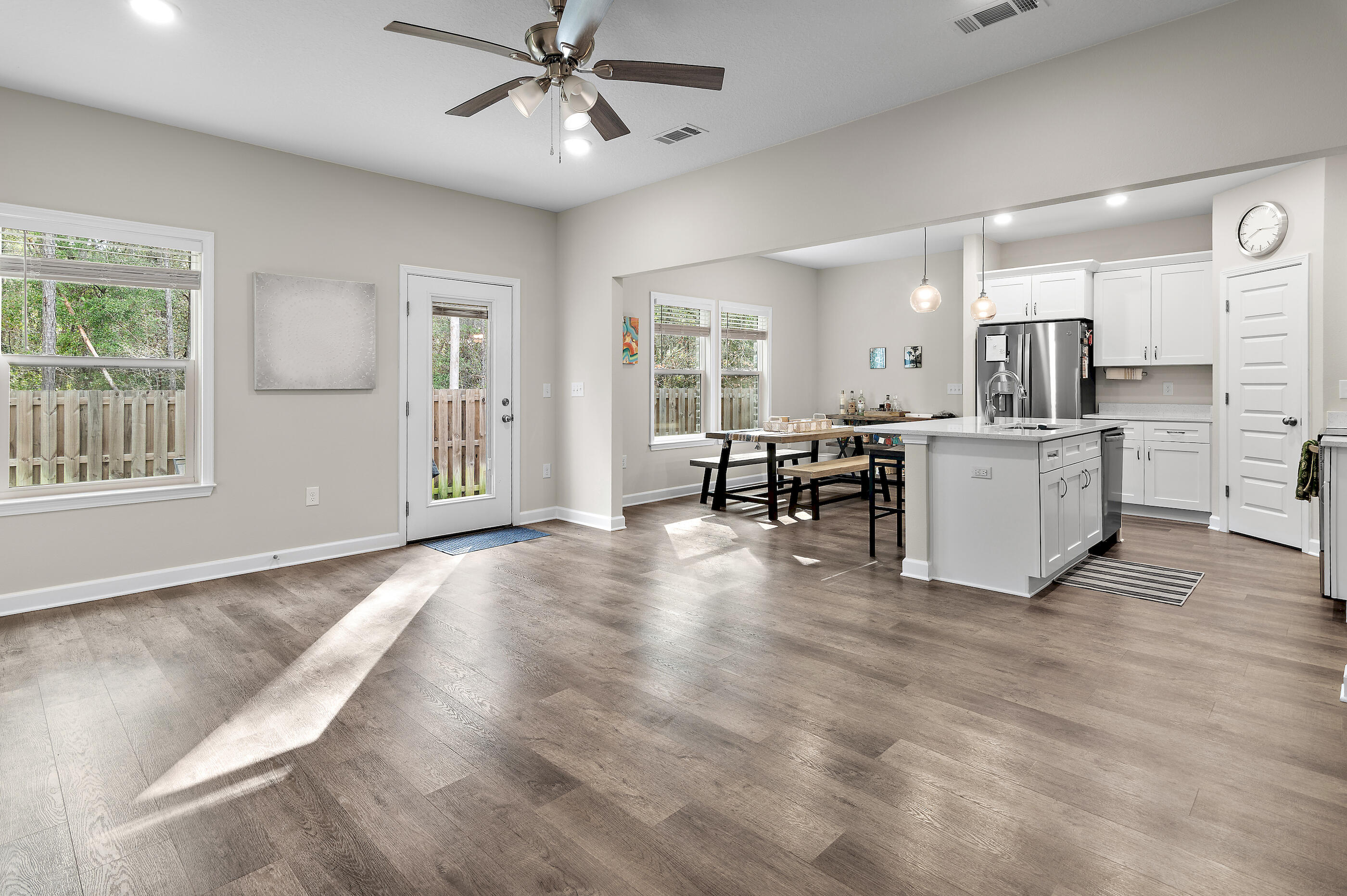 LAUREL OAKS S/D - Residential