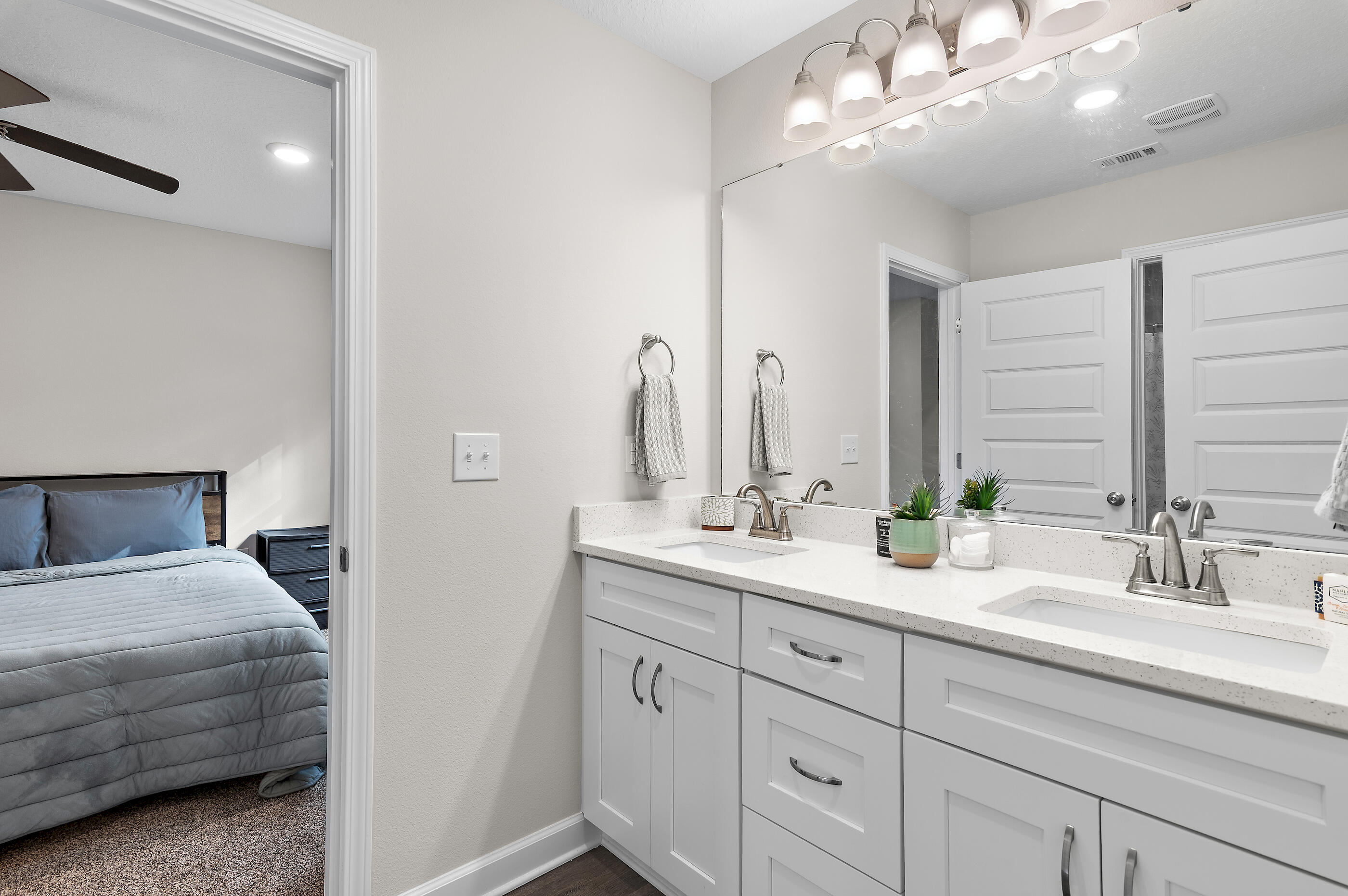 LAUREL OAKS S/D - Residential