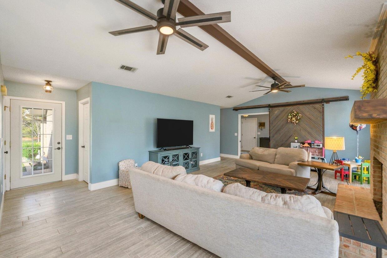 GRANDVIEW HEIGHTS - Residential