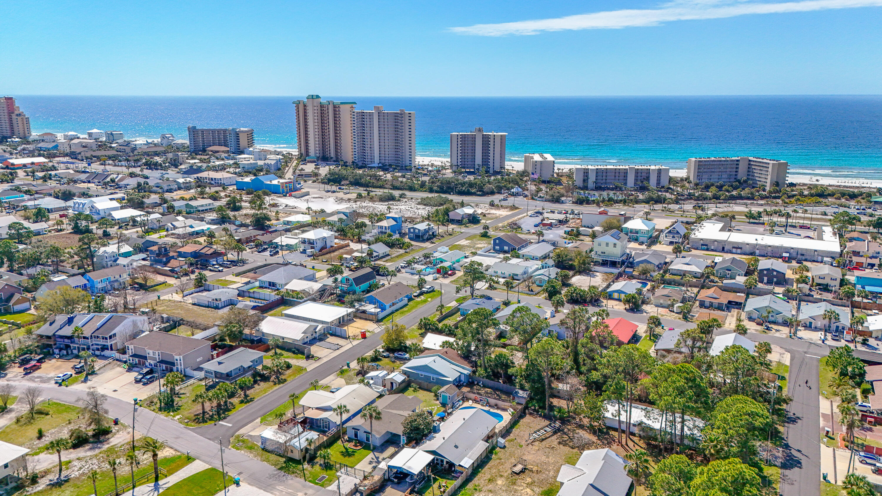 HOLIDAY BEACH RESORT - Residential