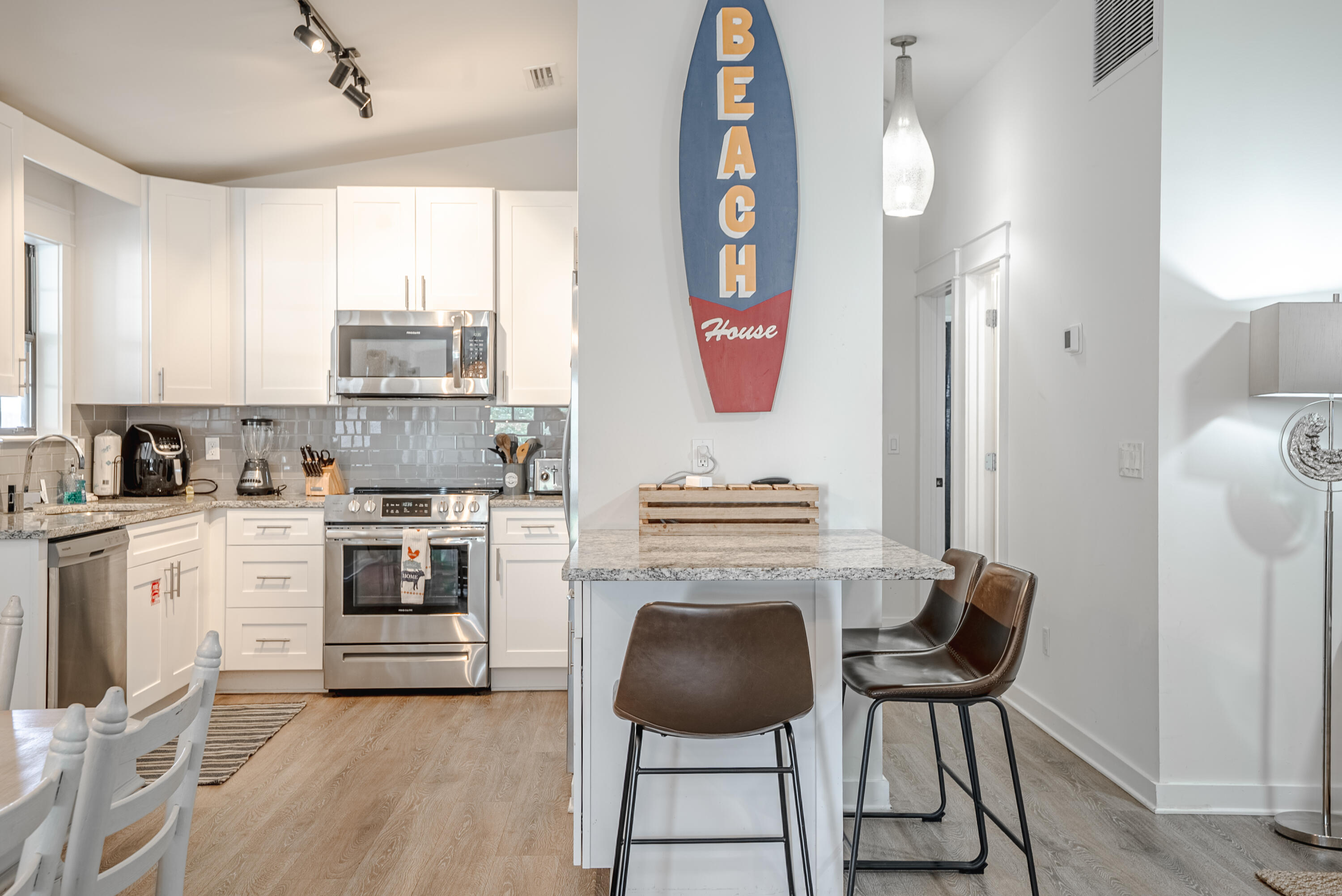 HOLIDAY BEACH RESORT - Residential