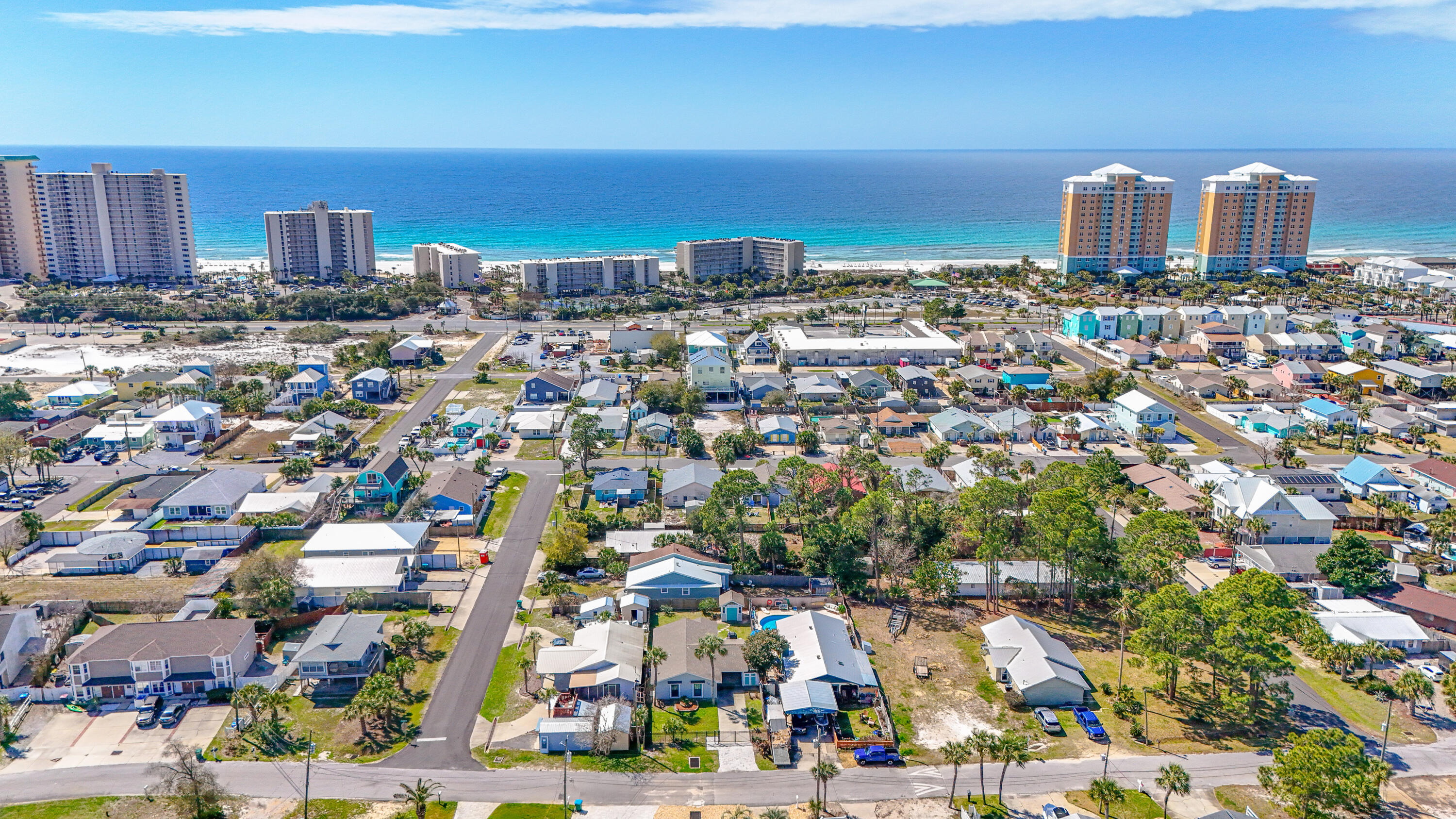 HOLIDAY BEACH RESORT - Residential