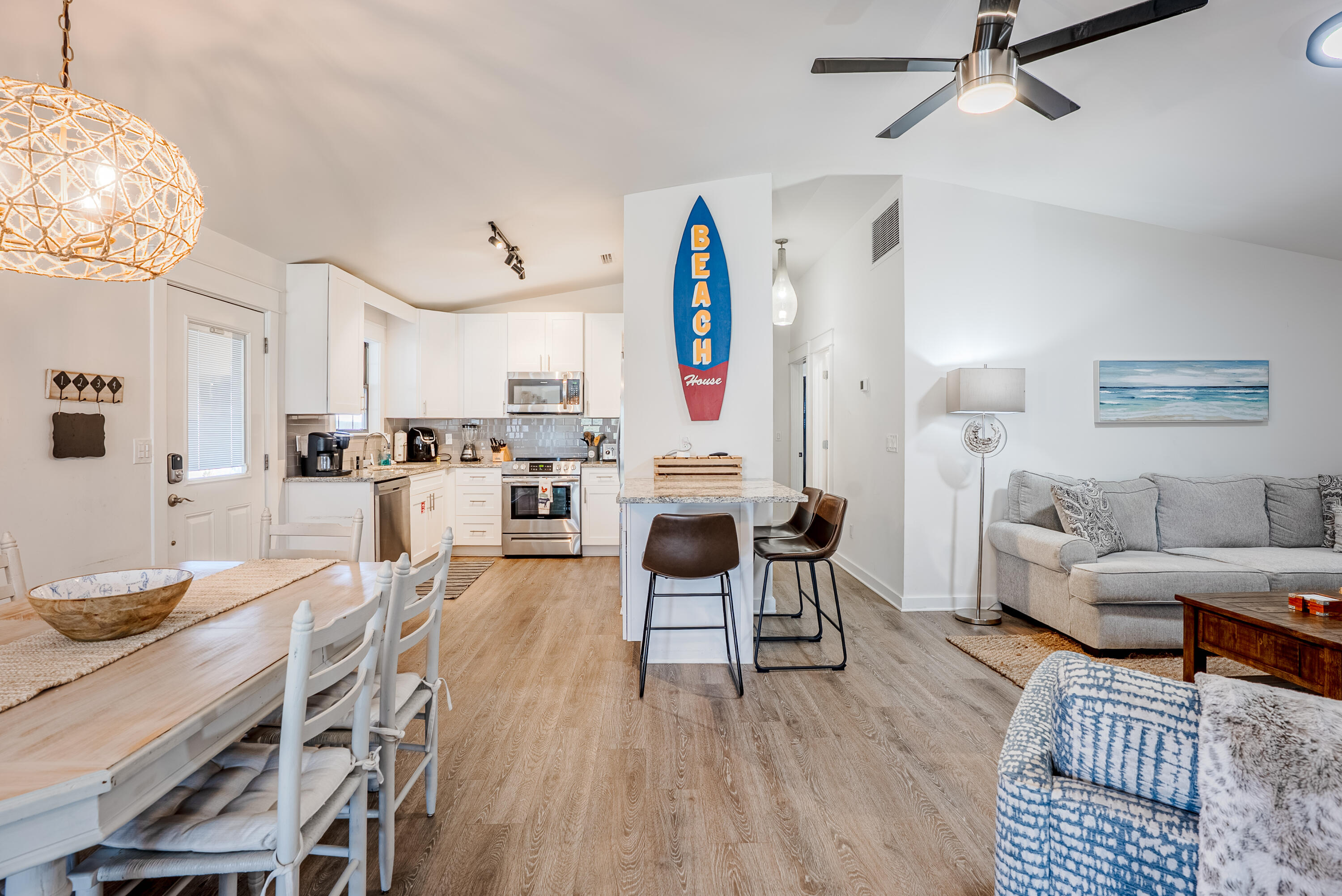 HOLIDAY BEACH RESORT - Residential