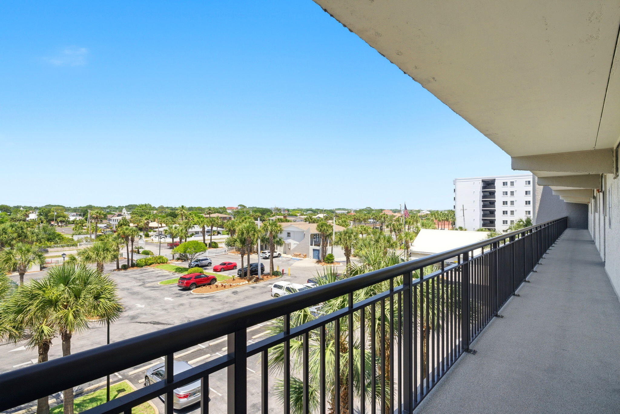 ISLAND ECHO CONDO - Residential