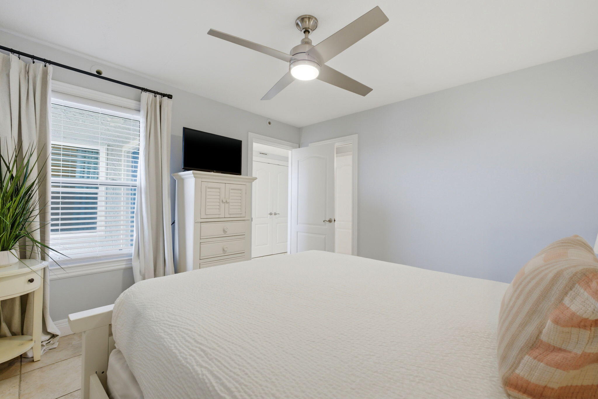 ISLAND ECHO CONDO - Residential
