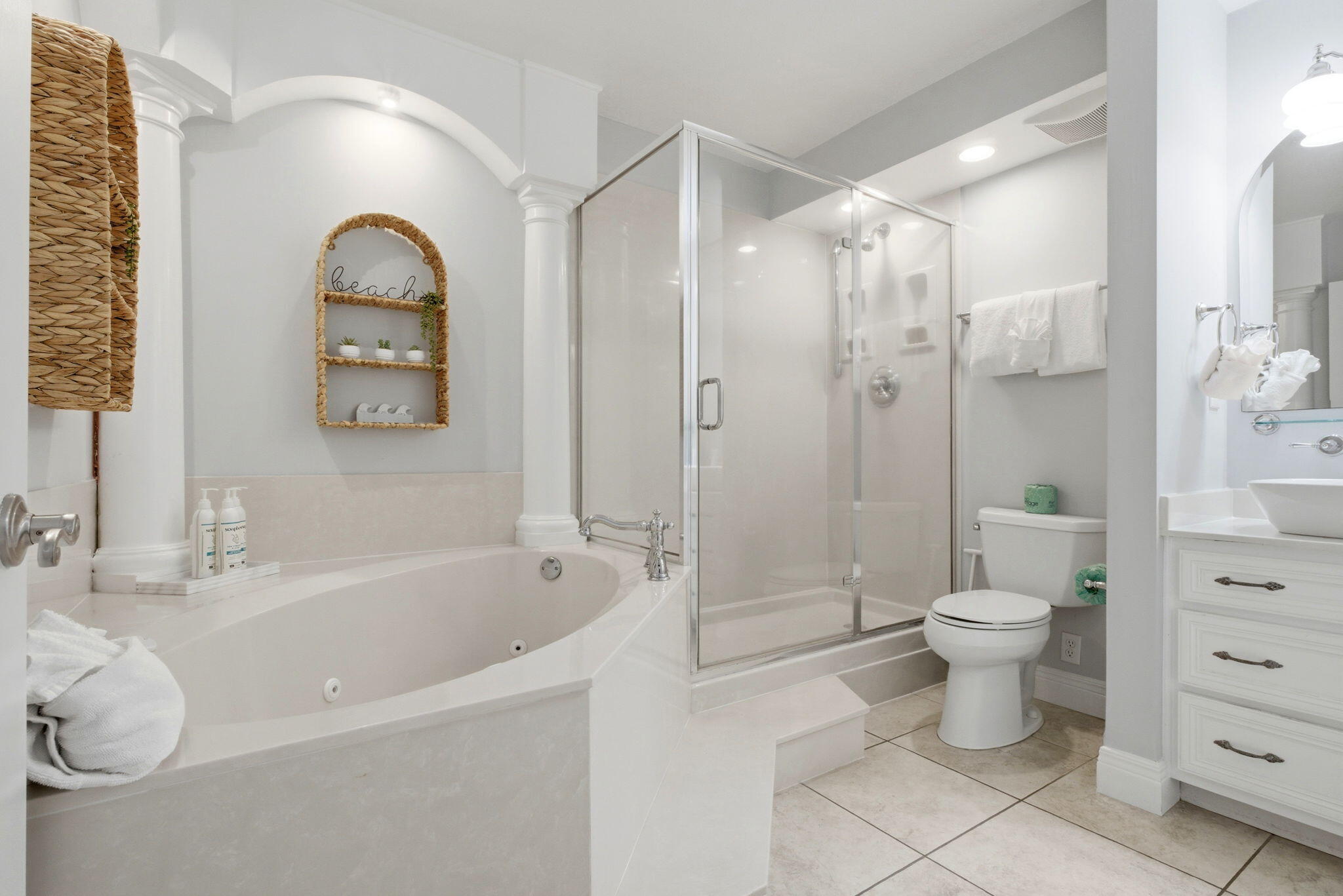 ISLAND ECHO CONDO - Residential