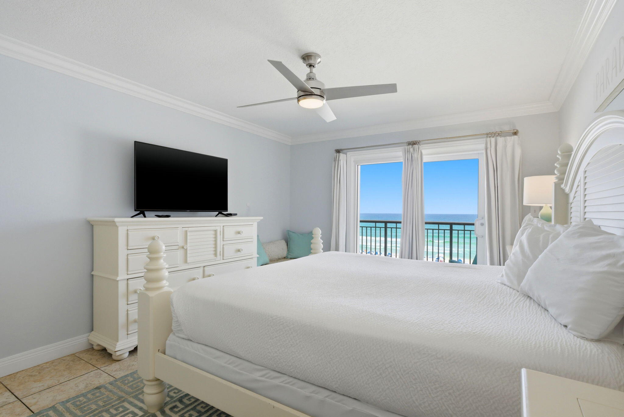 ISLAND ECHO CONDO - Residential