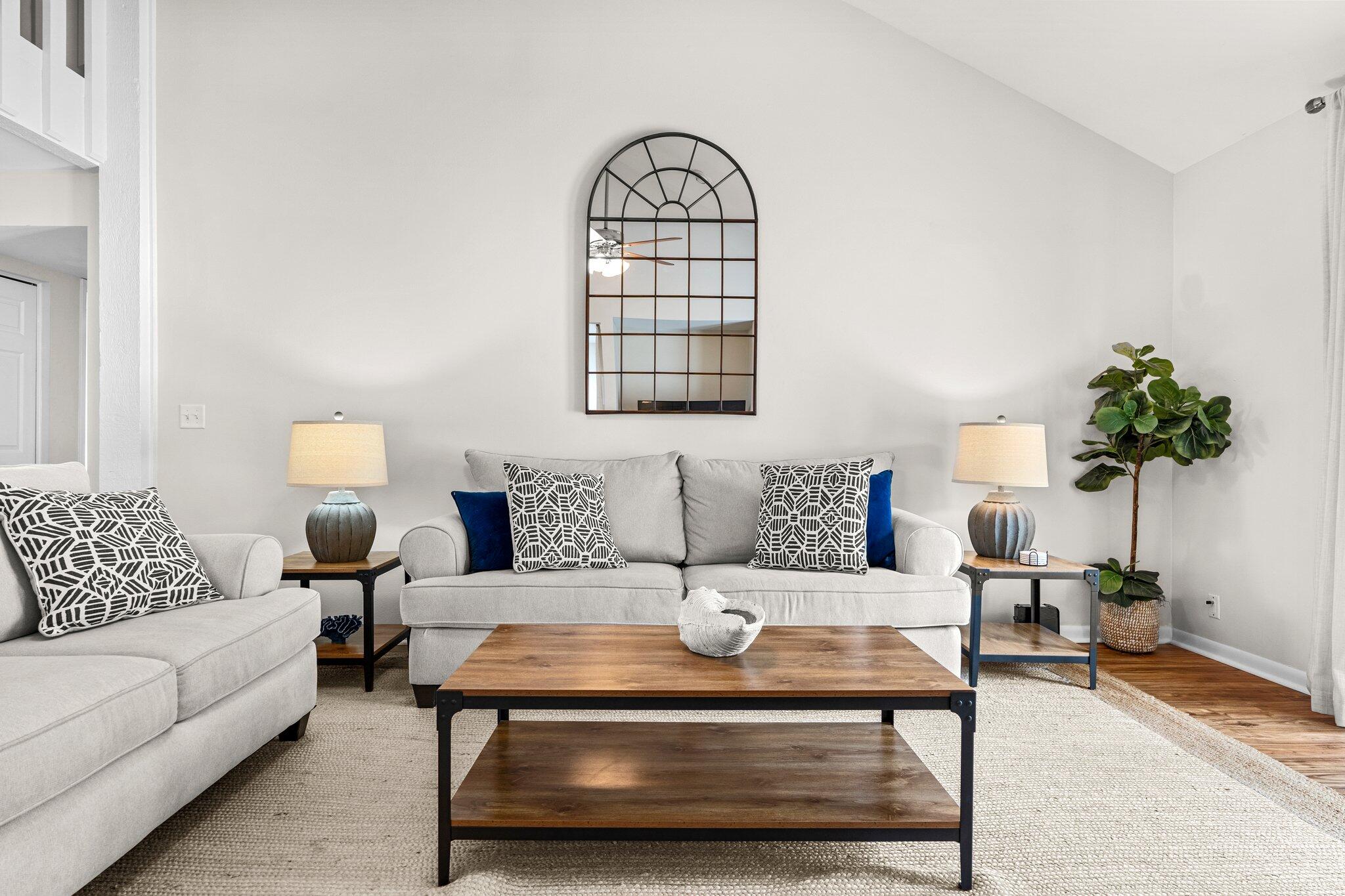 LINKSIDE VILLAGE UNIT 1 - Residential