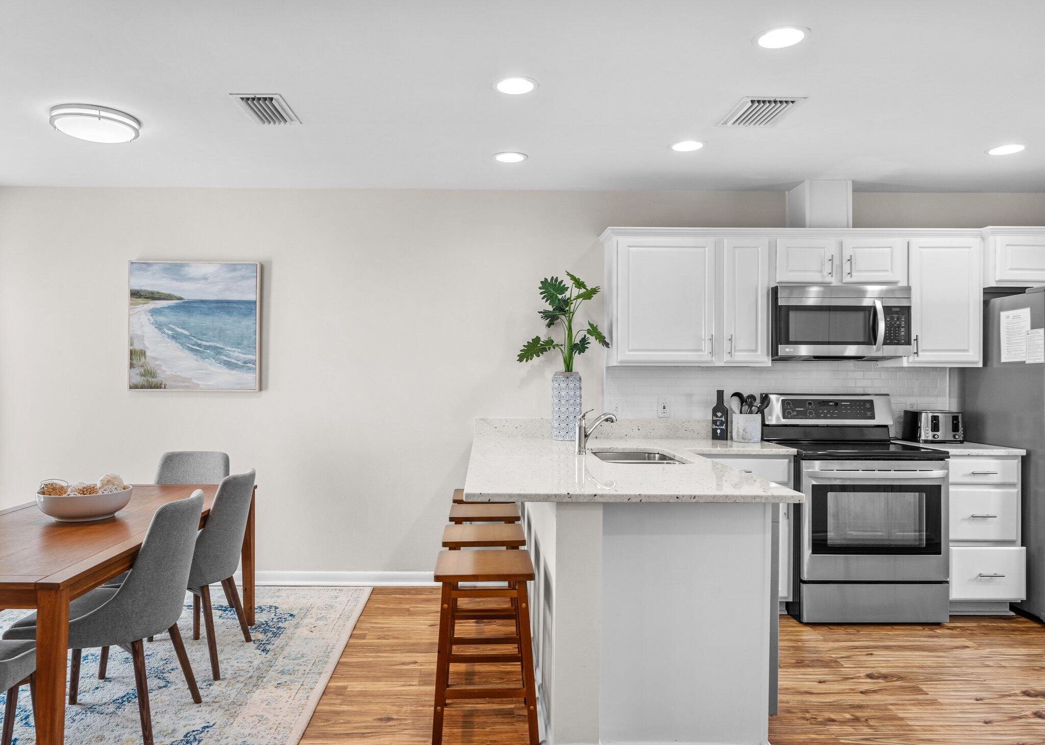 LINKSIDE VILLAGE UNIT 1 - Residential