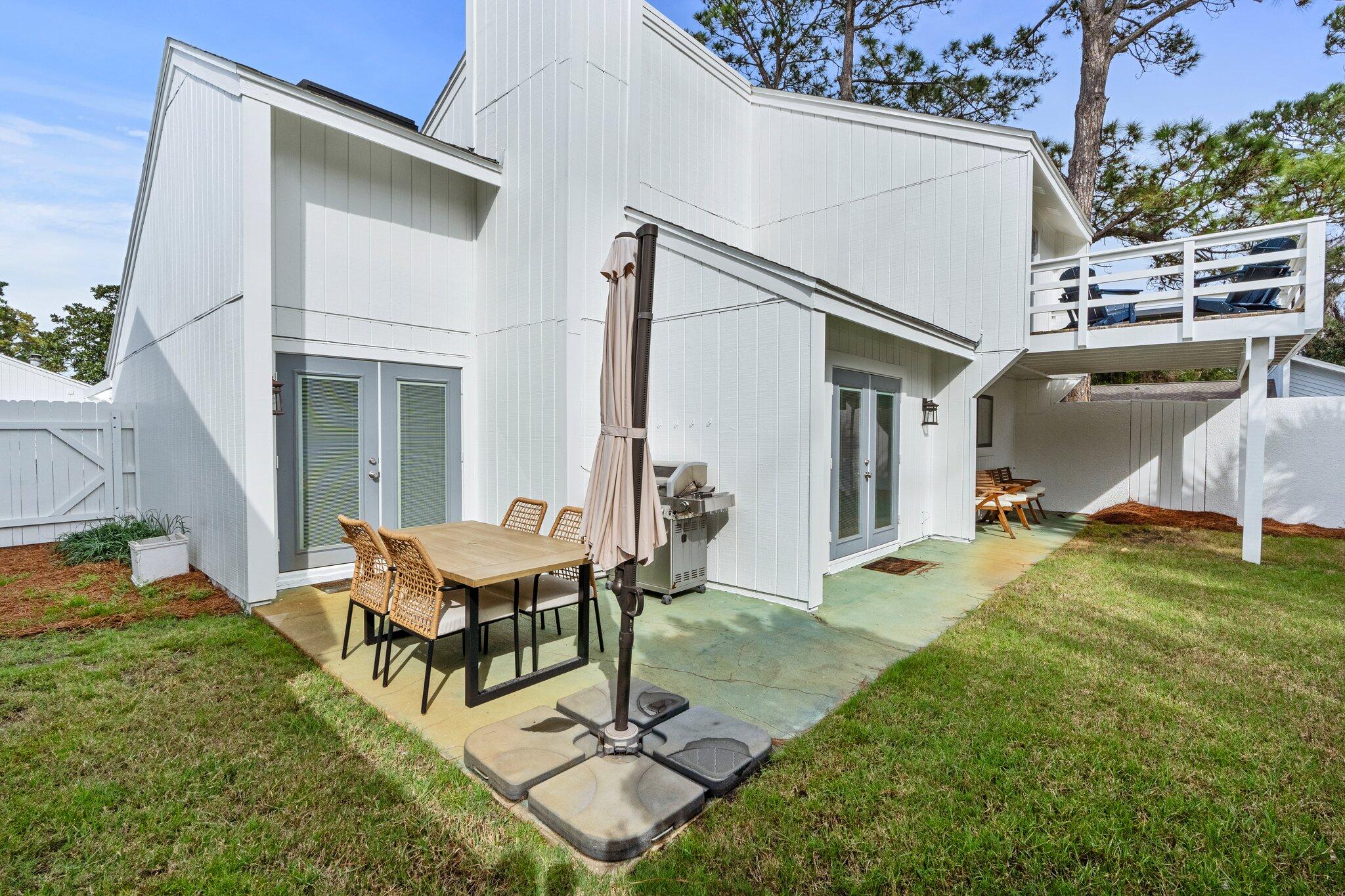 LINKSIDE VILLAGE UNIT 1 - Residential