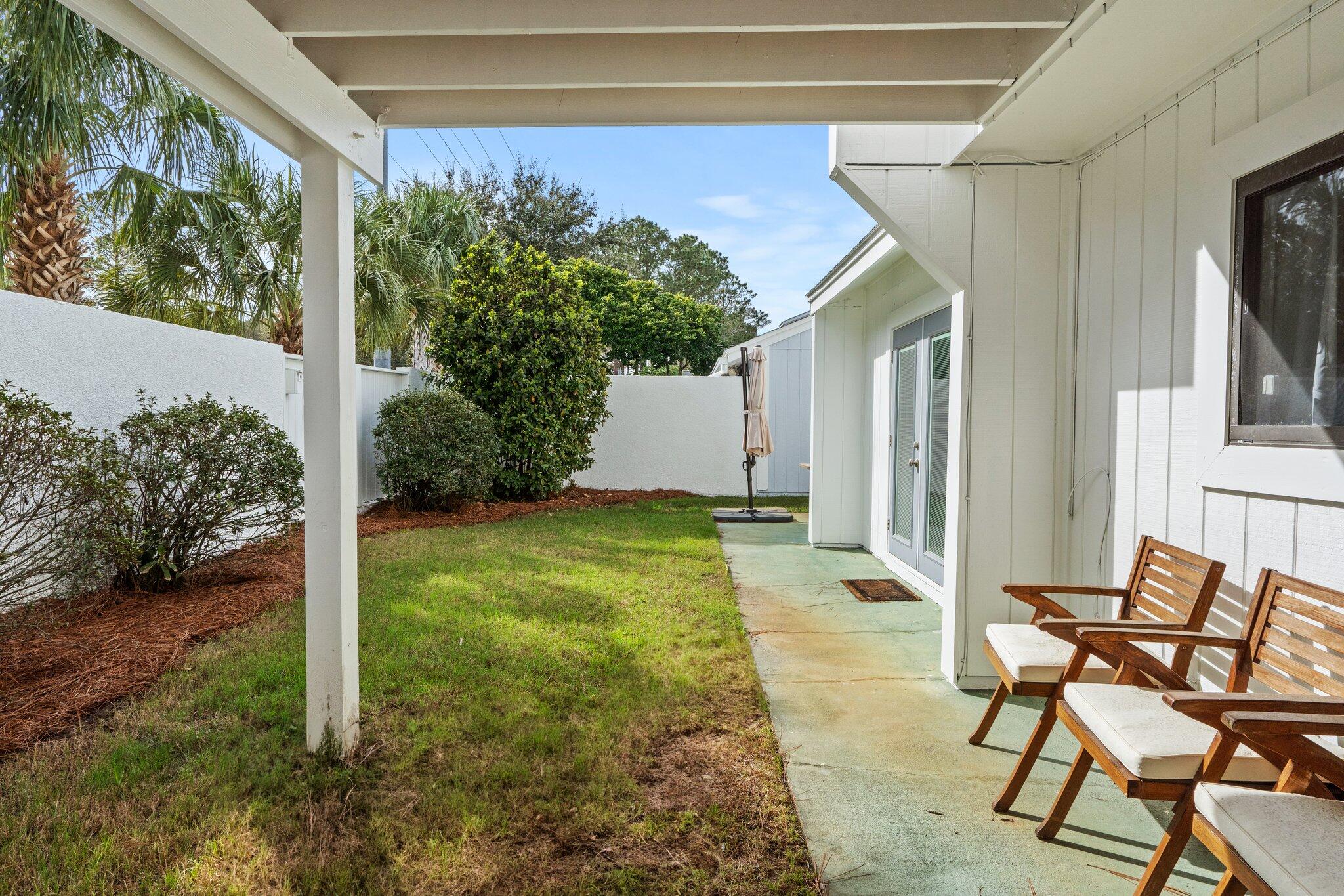 LINKSIDE VILLAGE UNIT 1 - Residential