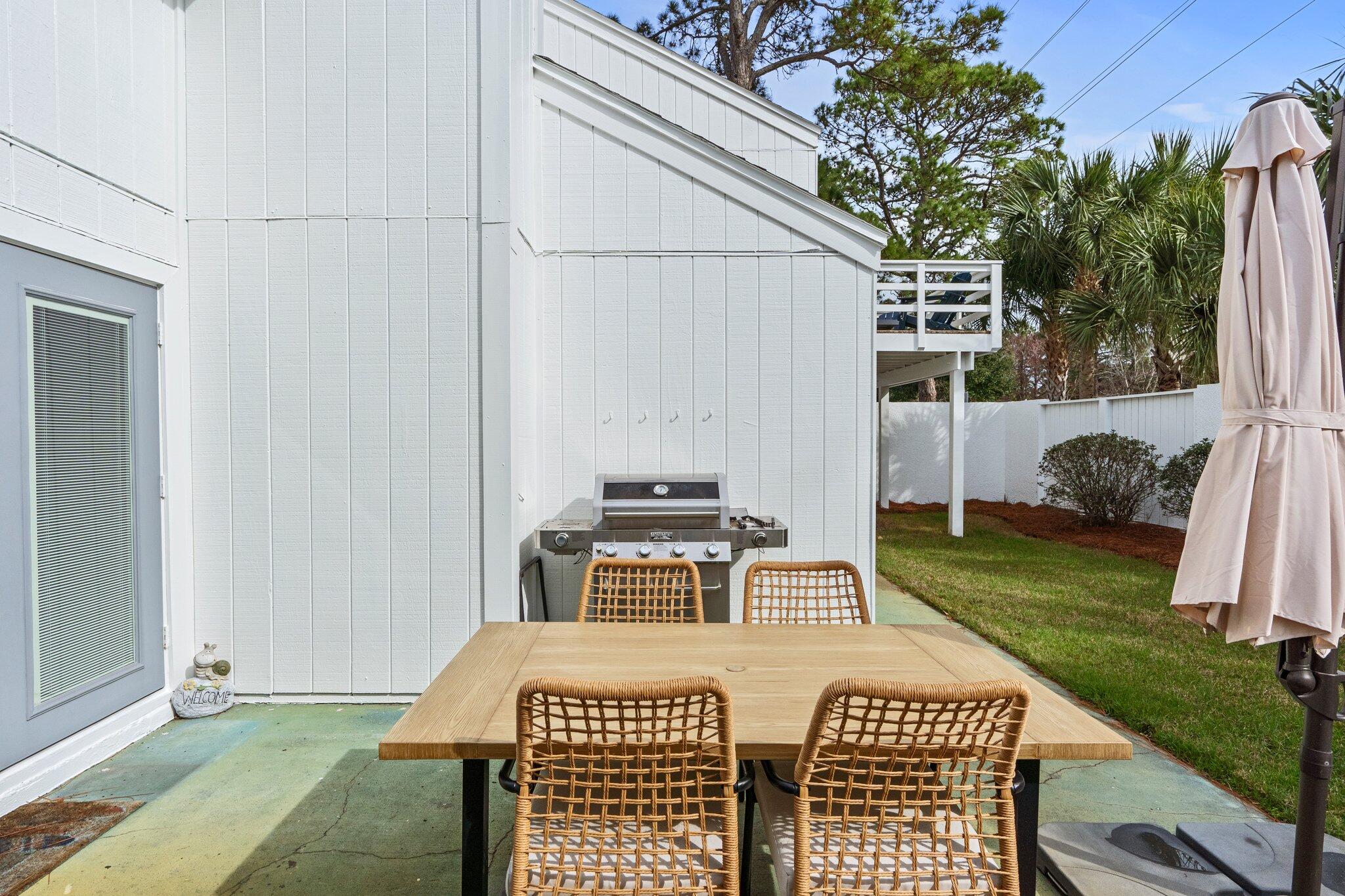 LINKSIDE VILLAGE UNIT 1 - Residential