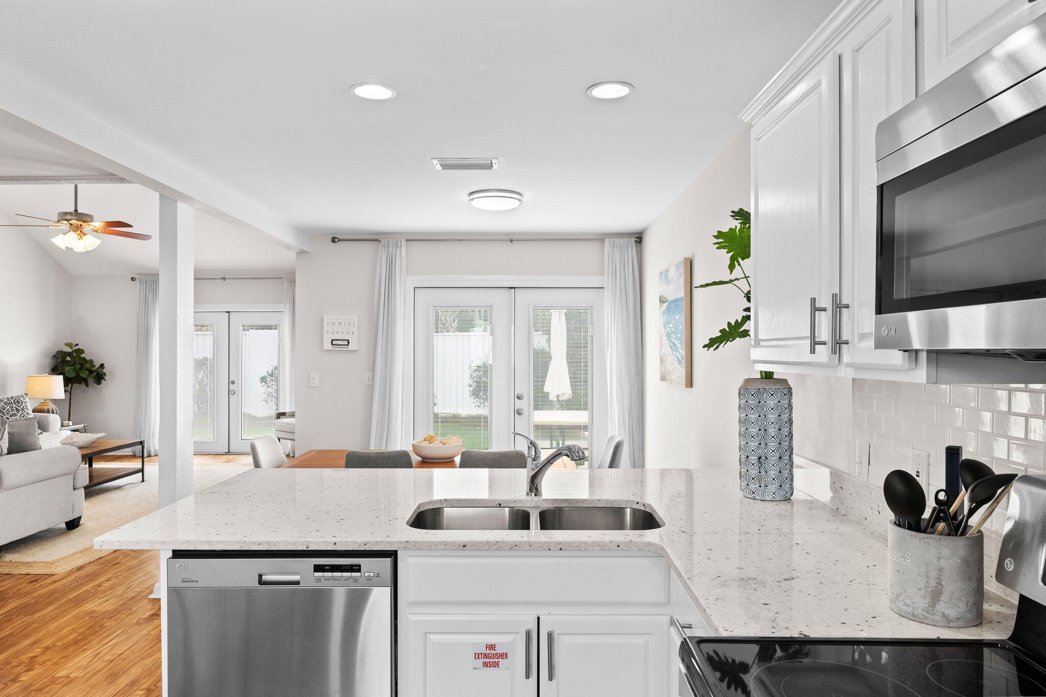 LINKSIDE VILLAGE UNIT 1 - Residential