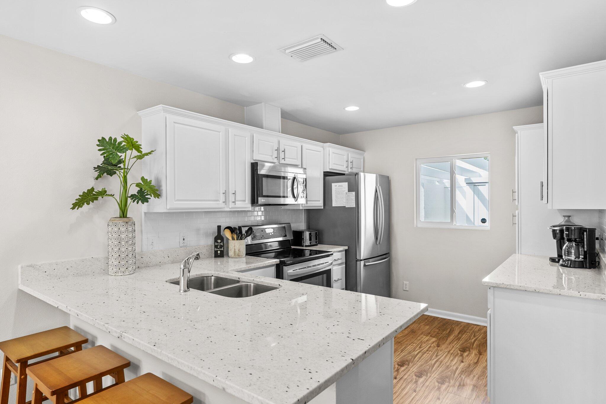 LINKSIDE VILLAGE UNIT 1 - Residential