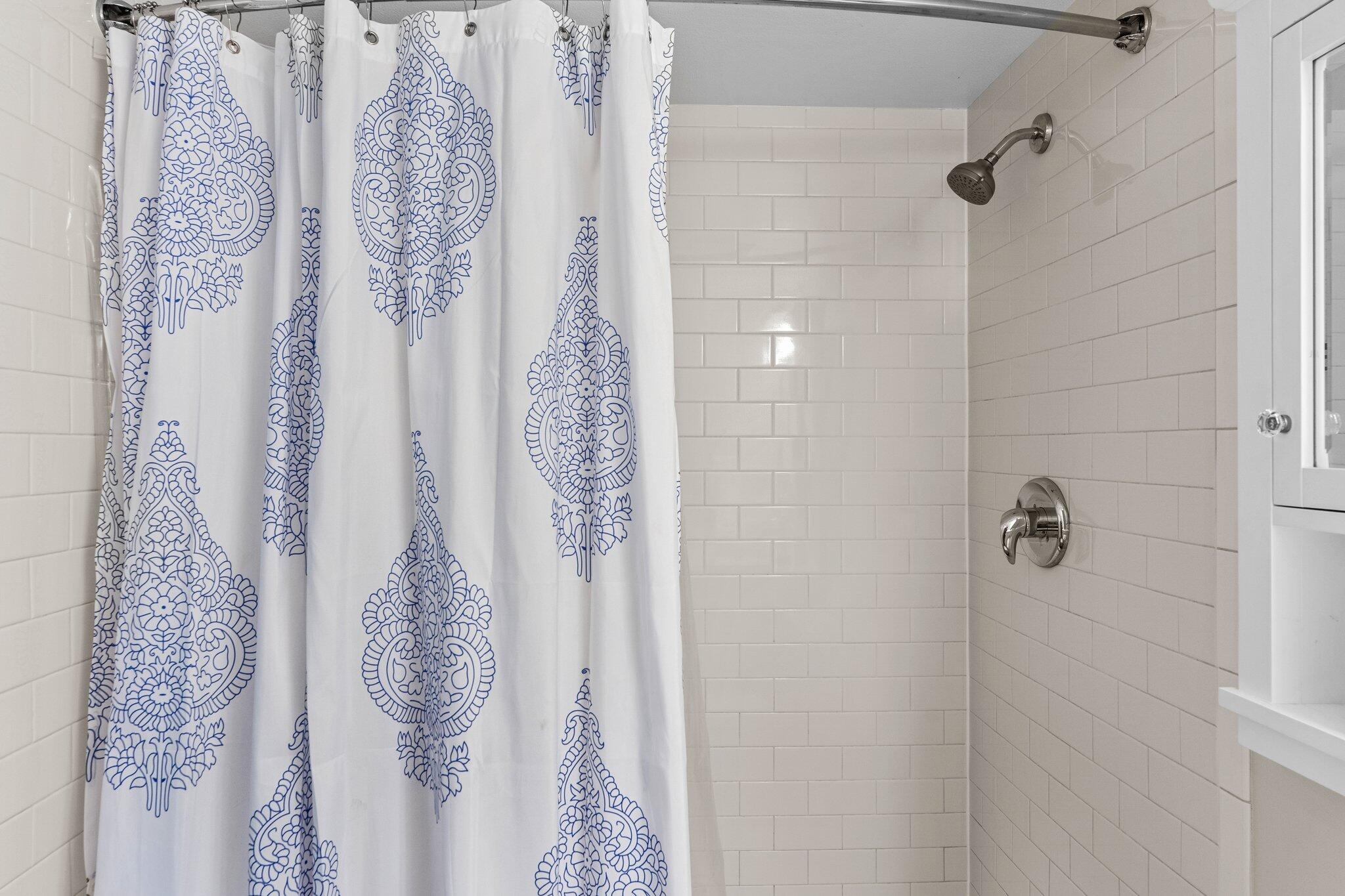 LINKSIDE VILLAGE UNIT 1 - Residential