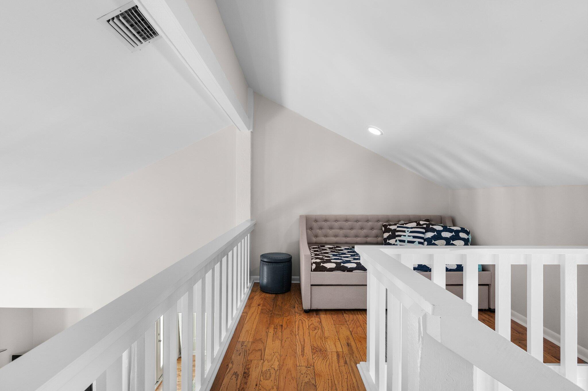 LINKSIDE VILLAGE UNIT 1 - Residential