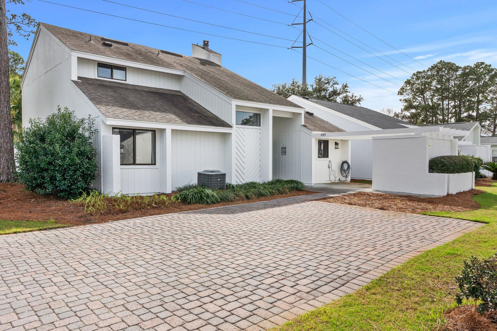 LINKSIDE VILLAGE UNIT 1 - Residential