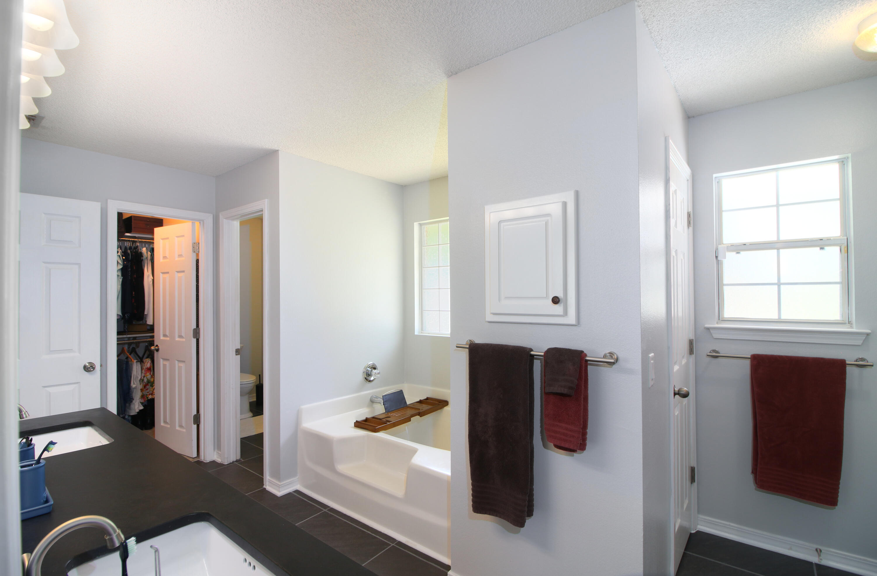 HOLLEY BY THE SEA - Residential