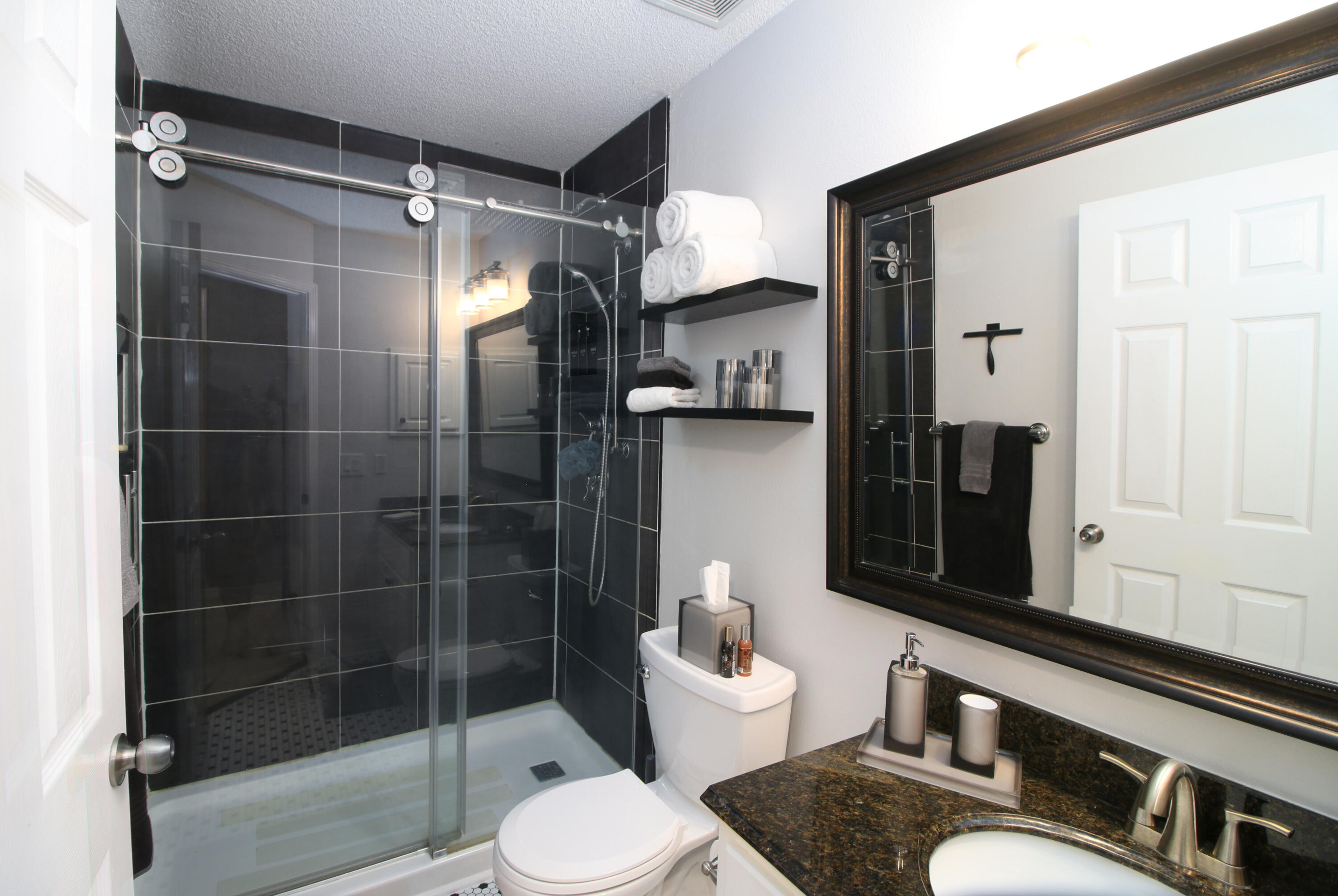 HOLLEY BY THE SEA - Residential