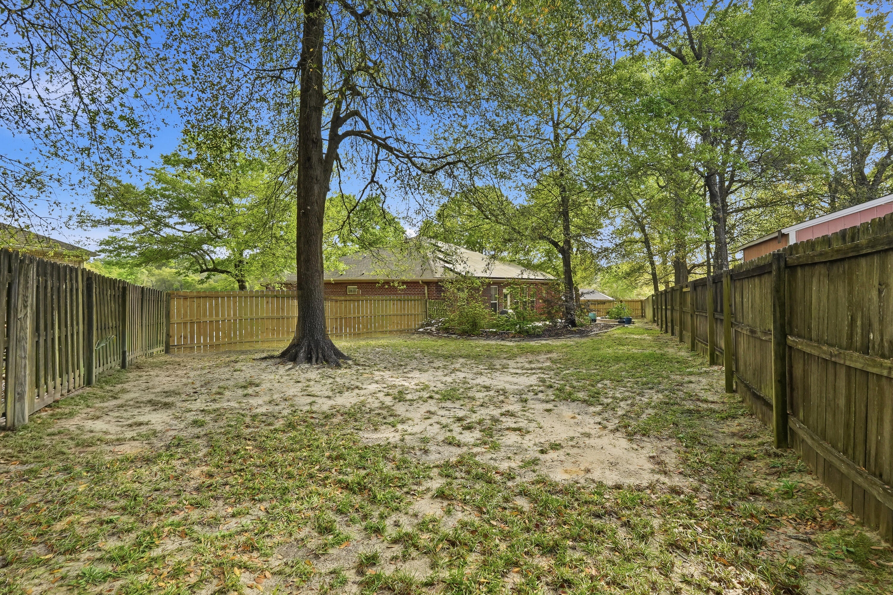 TRAILWOOD ESTATES - Residential