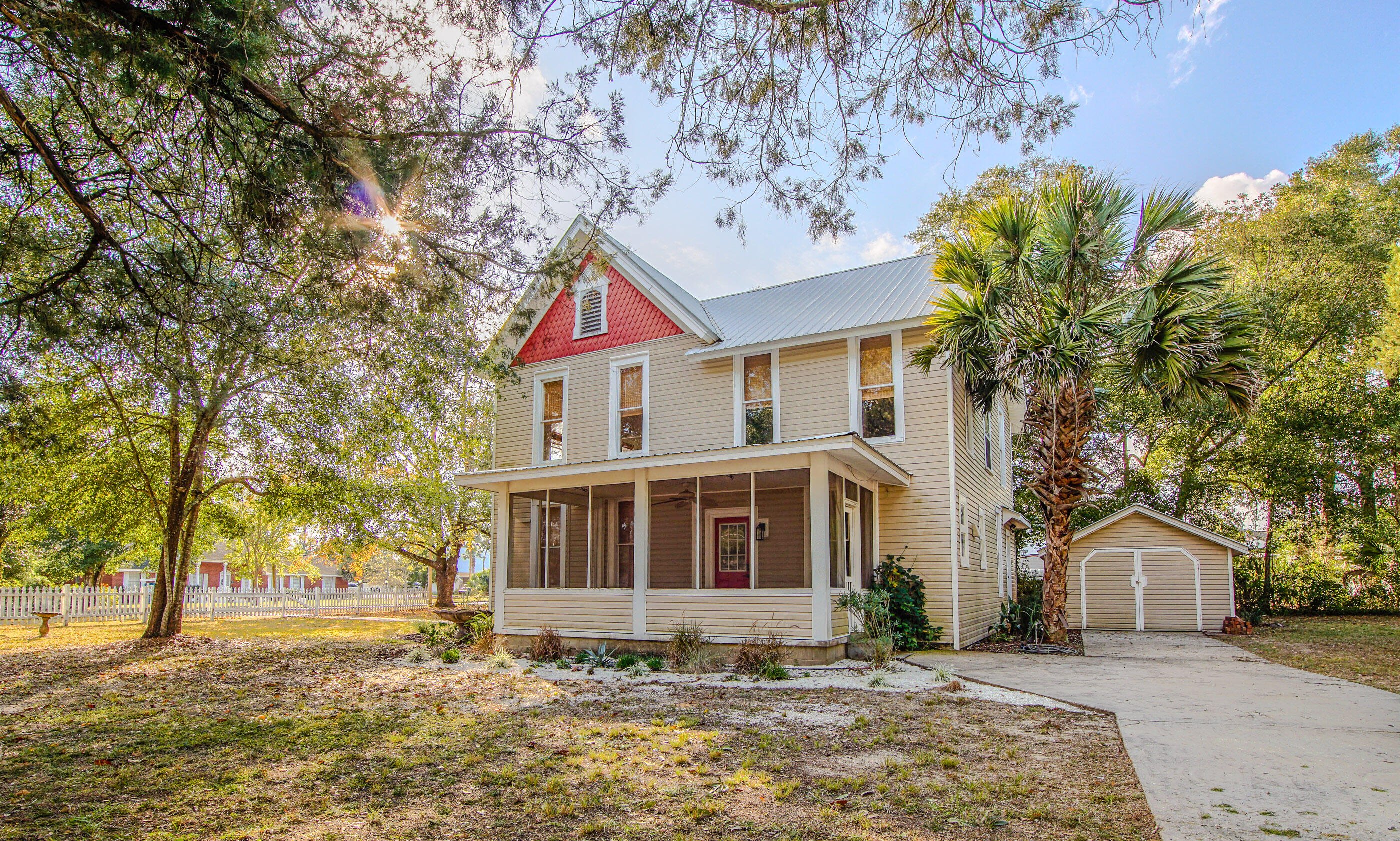TOWN OF DEFUNIAK SPRINGS - Residential