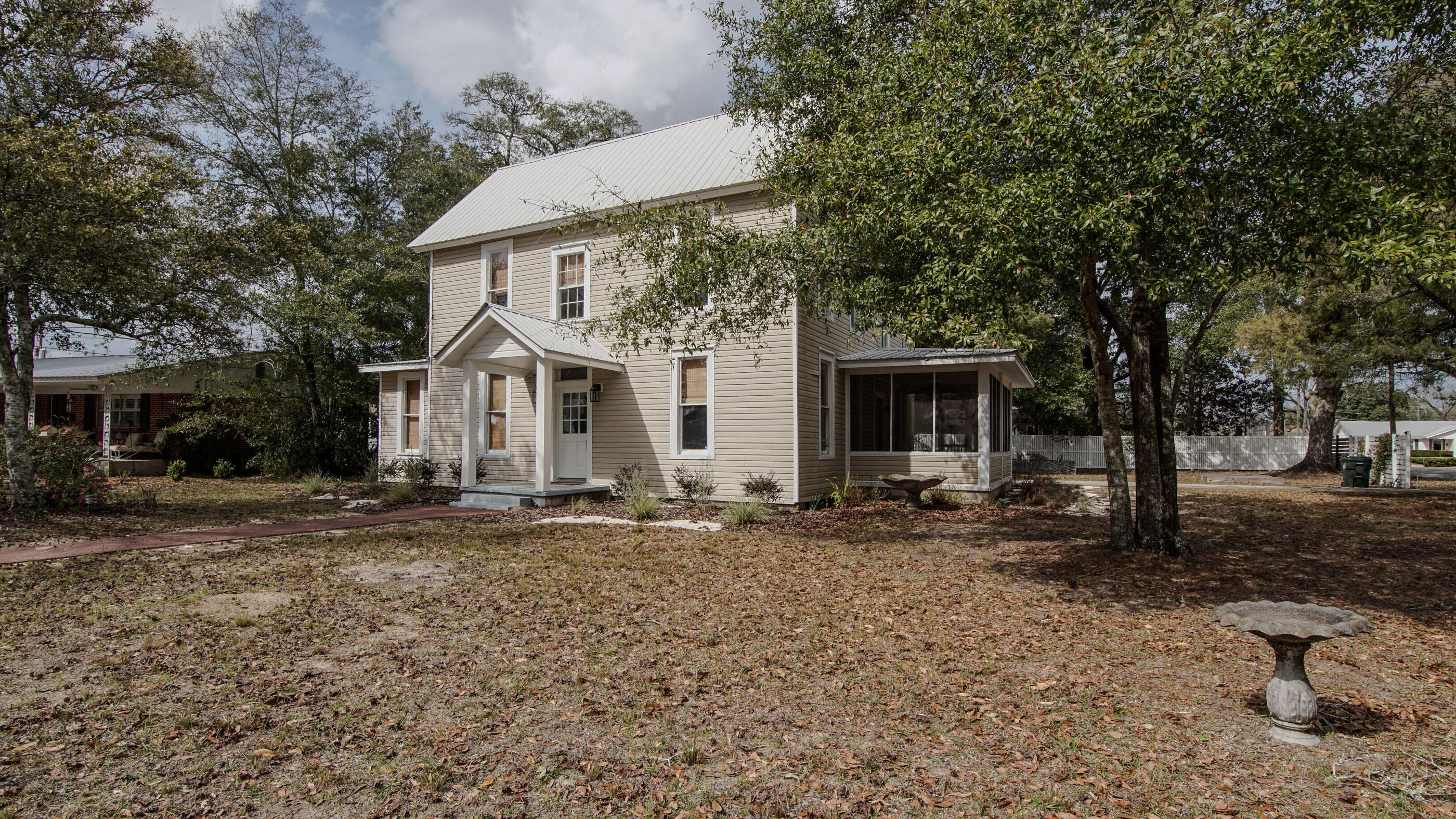 TOWN OF DEFUNIAK SPRINGS - Residential