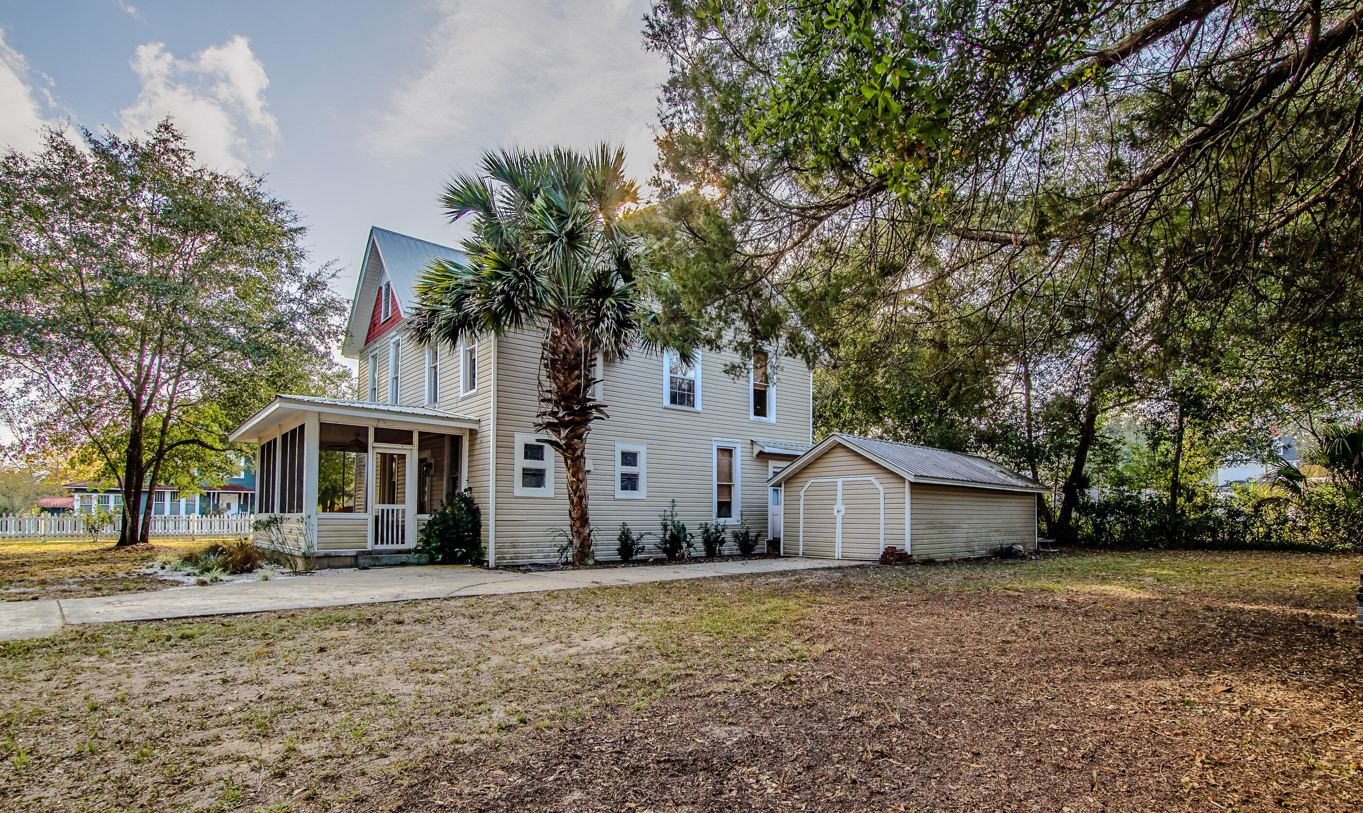 TOWN OF DEFUNIAK SPRINGS - Residential