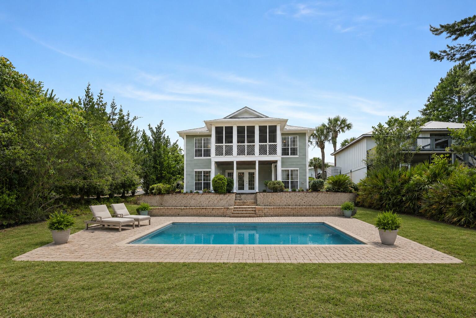 SEA DUNES - Residential