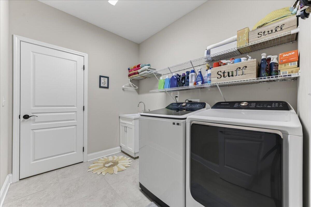 ALCONESE PLACE - Residential