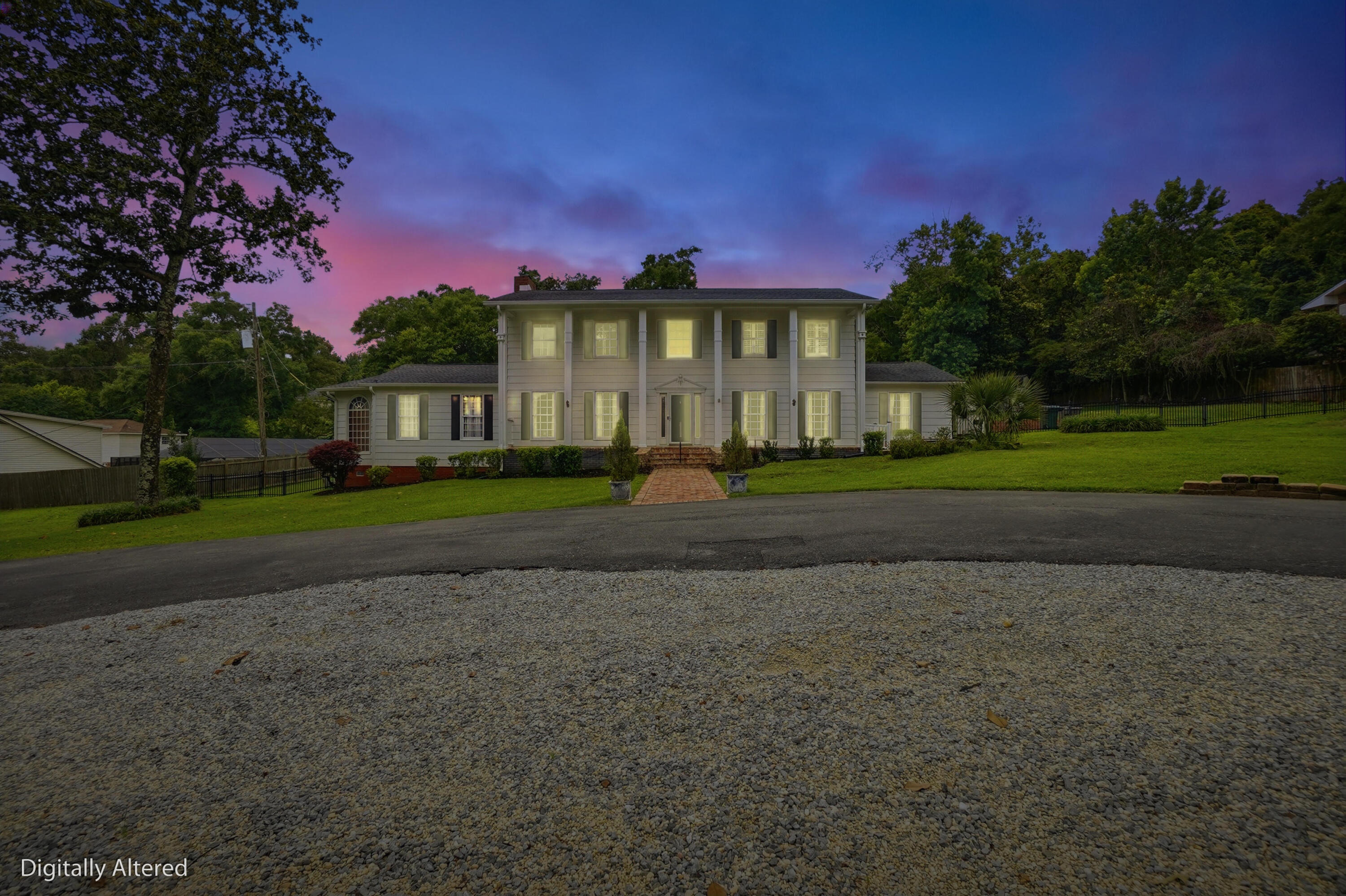 9511 Scenic Highway